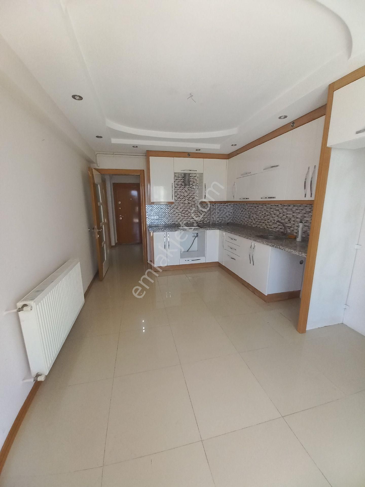 Denizli Merkezefendi Yenişafakta Kiralık 3+1 Arakat Daire