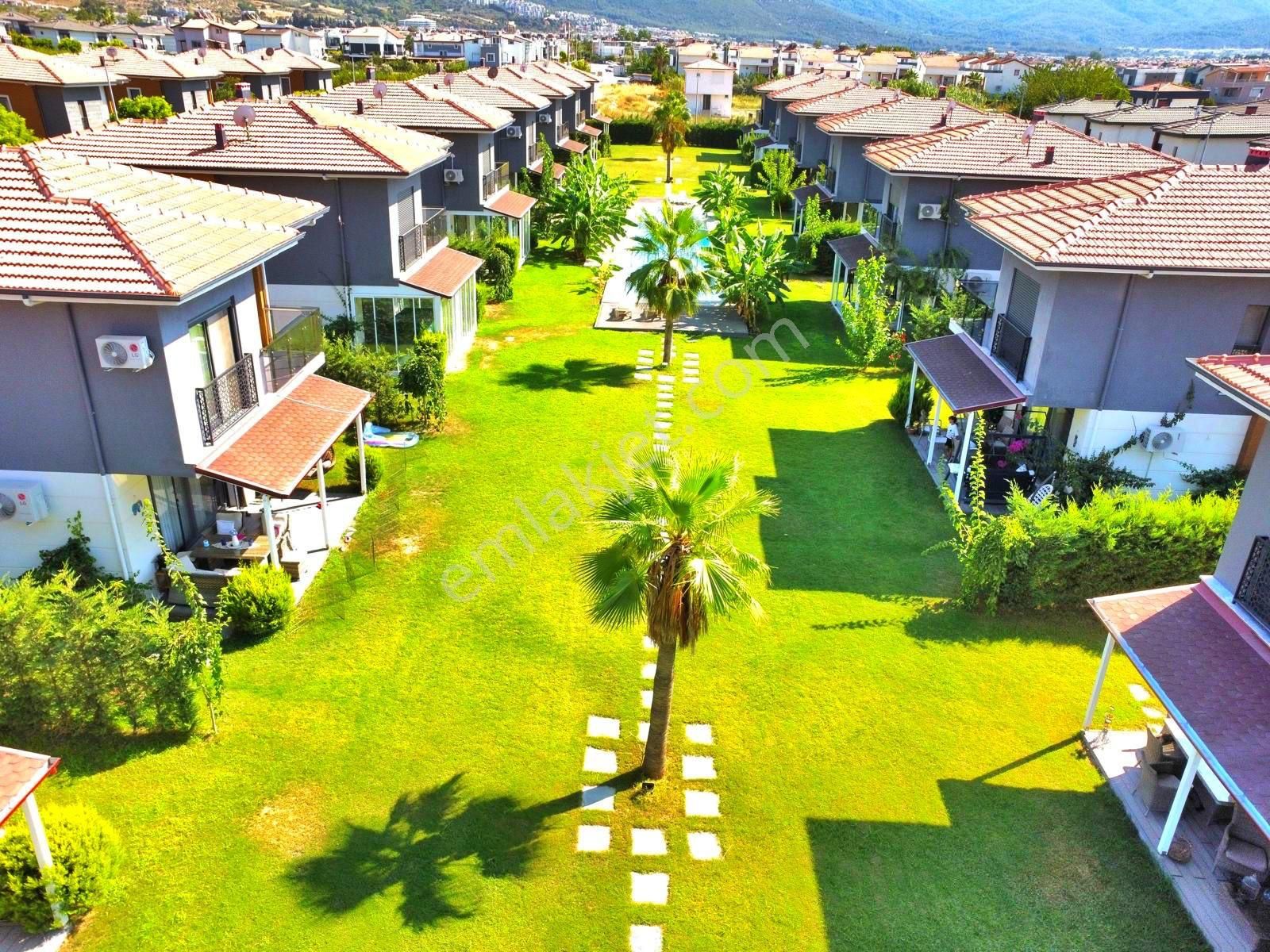 Kuşadası Davutlar Sahilinde 3+1 Tek Müstakil Havuzlu Sitede Köşe Villa - Görsel 7