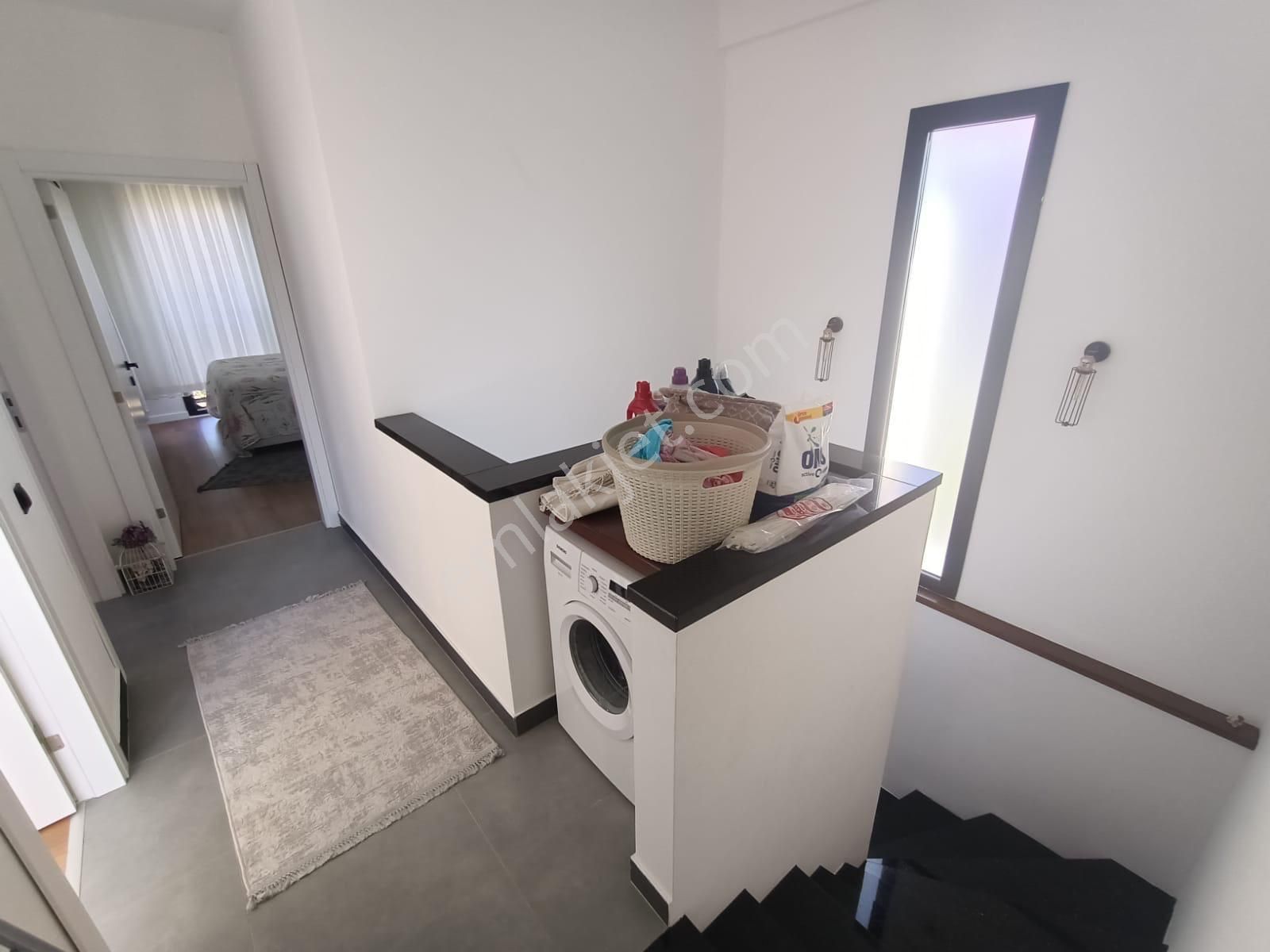 Kuşadası Davutlar Sahilinde 3+1 Tek Müstakil Havuzlu Sitede Köşe Villa - Görsel 19