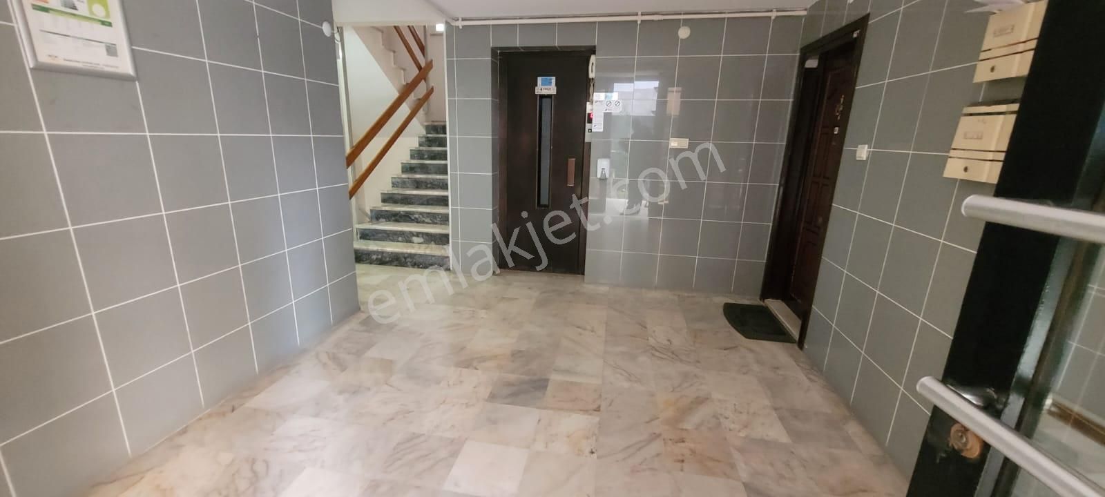 Şenesenevlerde İçi Tamamen Yenilenmiş Net 115m2 3+1 - Görsel 25