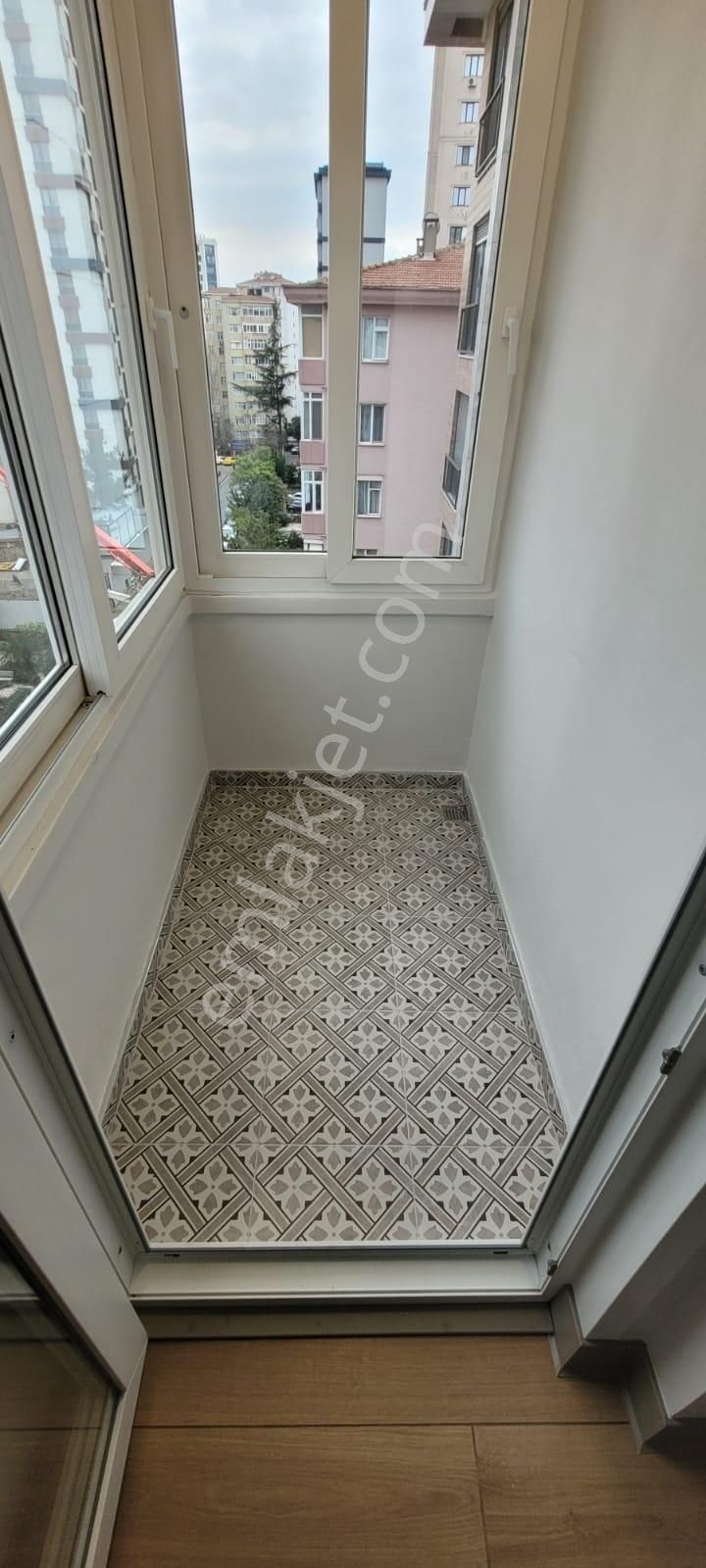 Şenesenevlerde İçi Tamamen Yenilenmiş Net 115m2 3+1 - Görsel 23