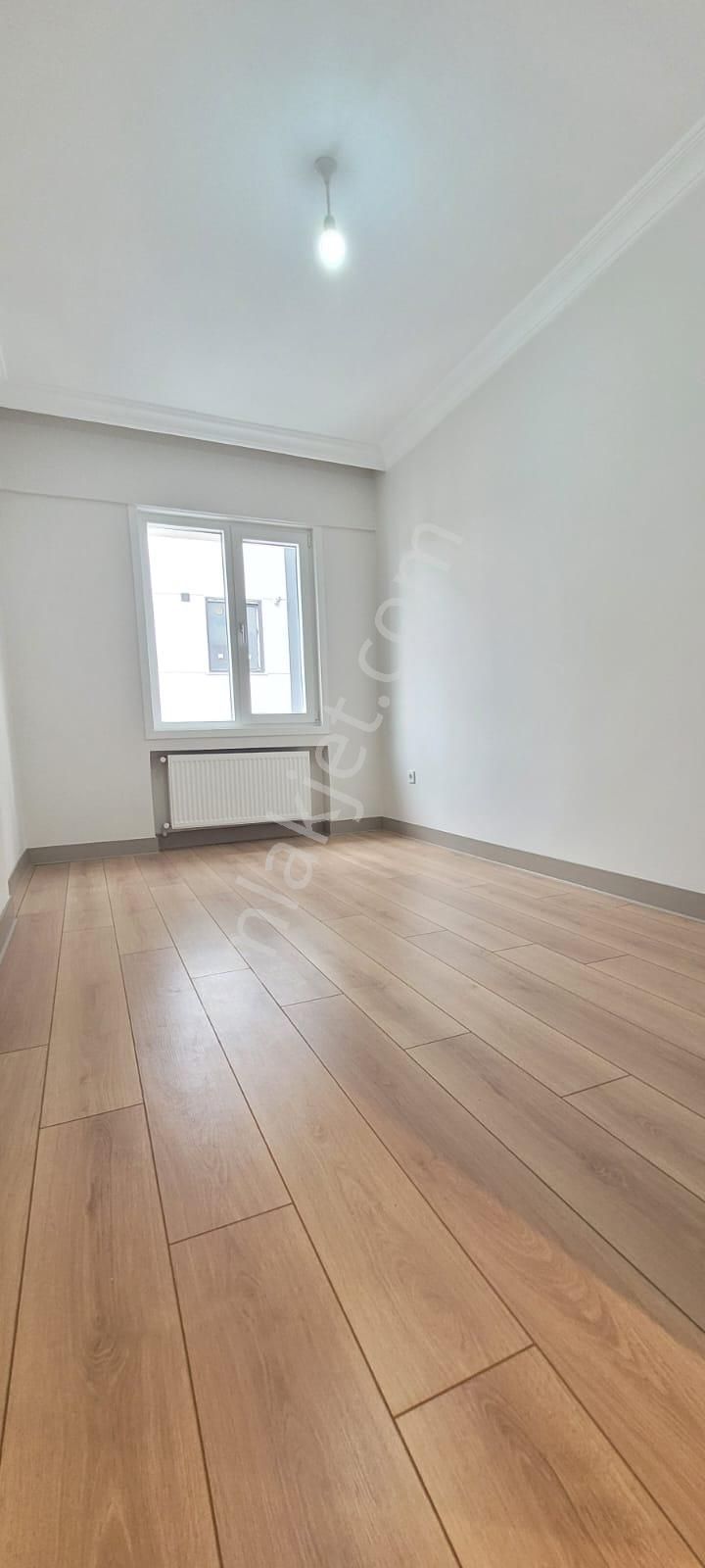 Şenesenevlerde İçi Tamamen Yenilenmiş Net 115m2 3+1 - Görsel 12