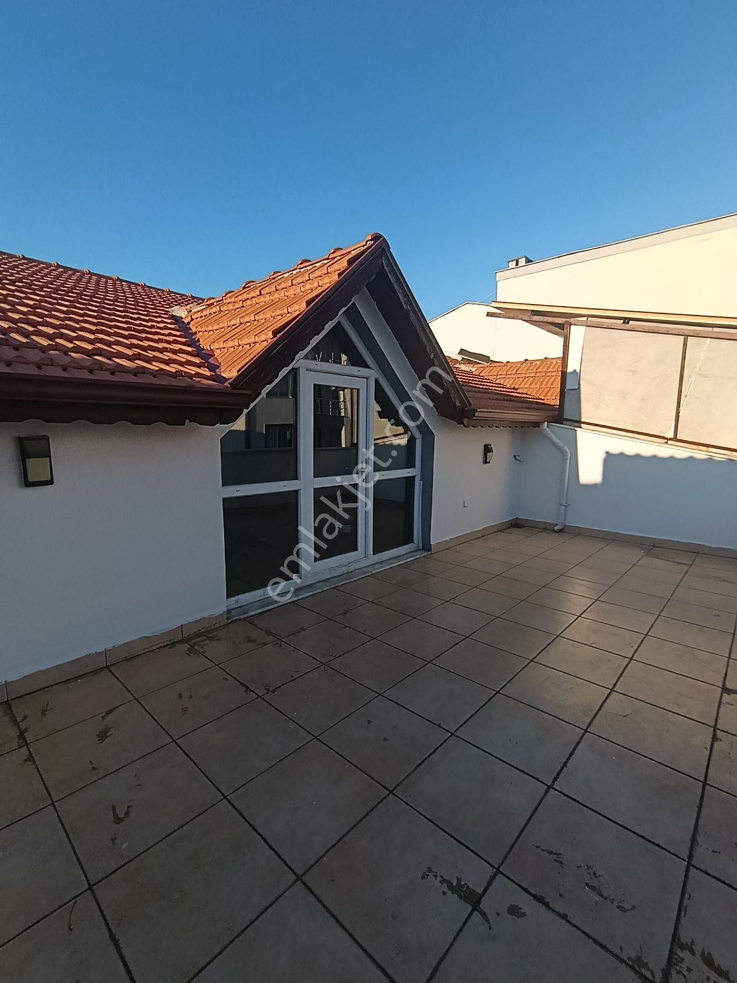 Dikili Salimbey'de Net 135m² Deniz Manzaralı 4+1 Dubleks Daire - Görsel 18