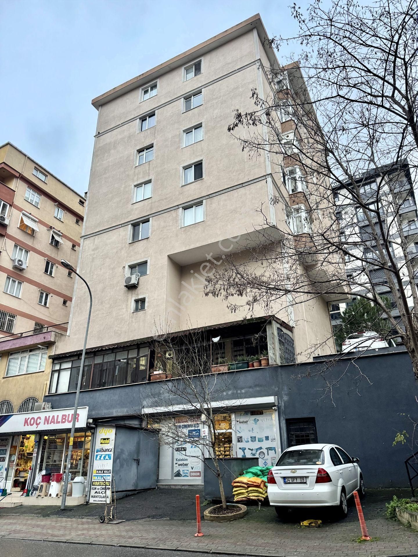 Merdivenköy’de Merkezi Konumda Satılık 3+1 Daire - Görsel 5