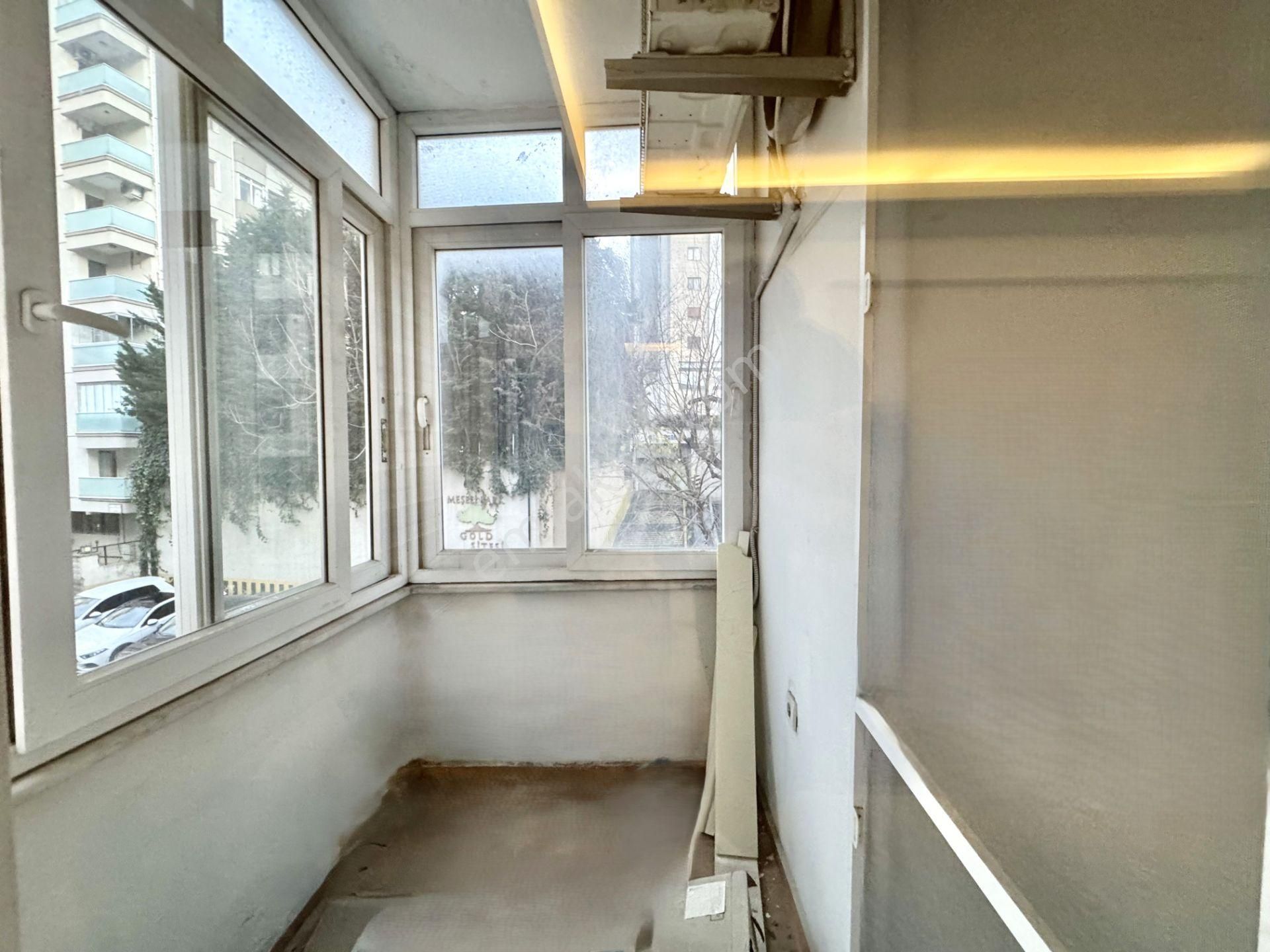 Merdivenköy’de Merkezi Konumda Satılık 3+1 Daire - Görsel 28