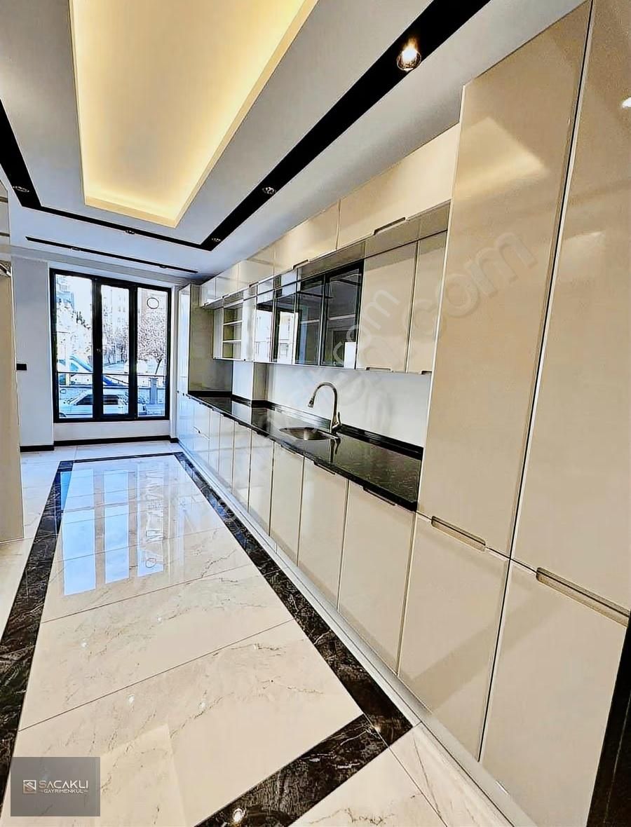 Karaköprünün En Merkezi Konumunda Sıfır Ara Kat Dairemiz - Görsel 14