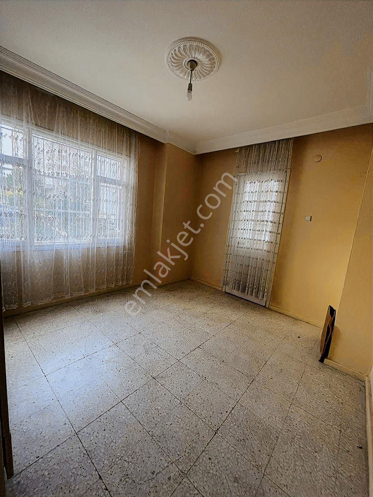 Yurt~mh~3+1~k.mutfak~geniş~oturumlu~site~içi~caddeye~yakın~cazip - Görsel 11