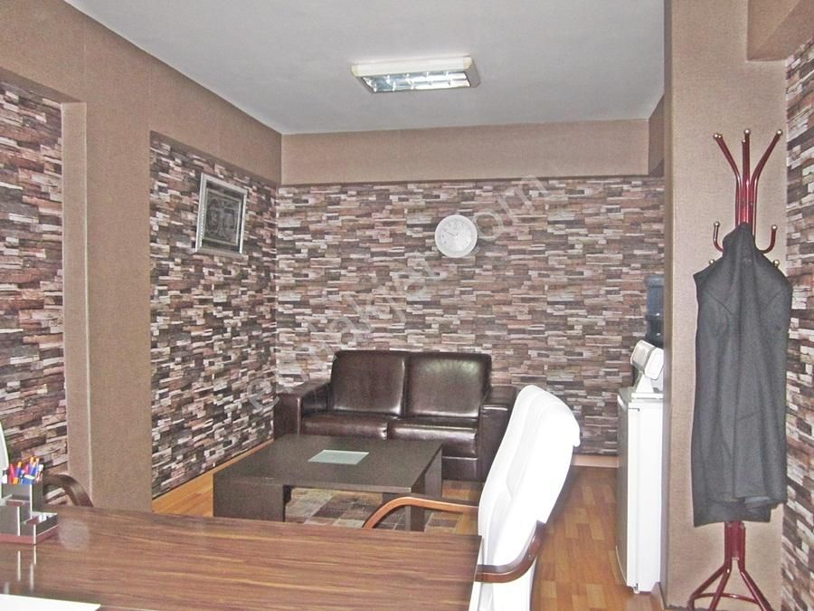 Zeytinlikte Postaneye Avm Lere Yakın 27m2 Eşyalı 1+0 Ofis - Görsel 6