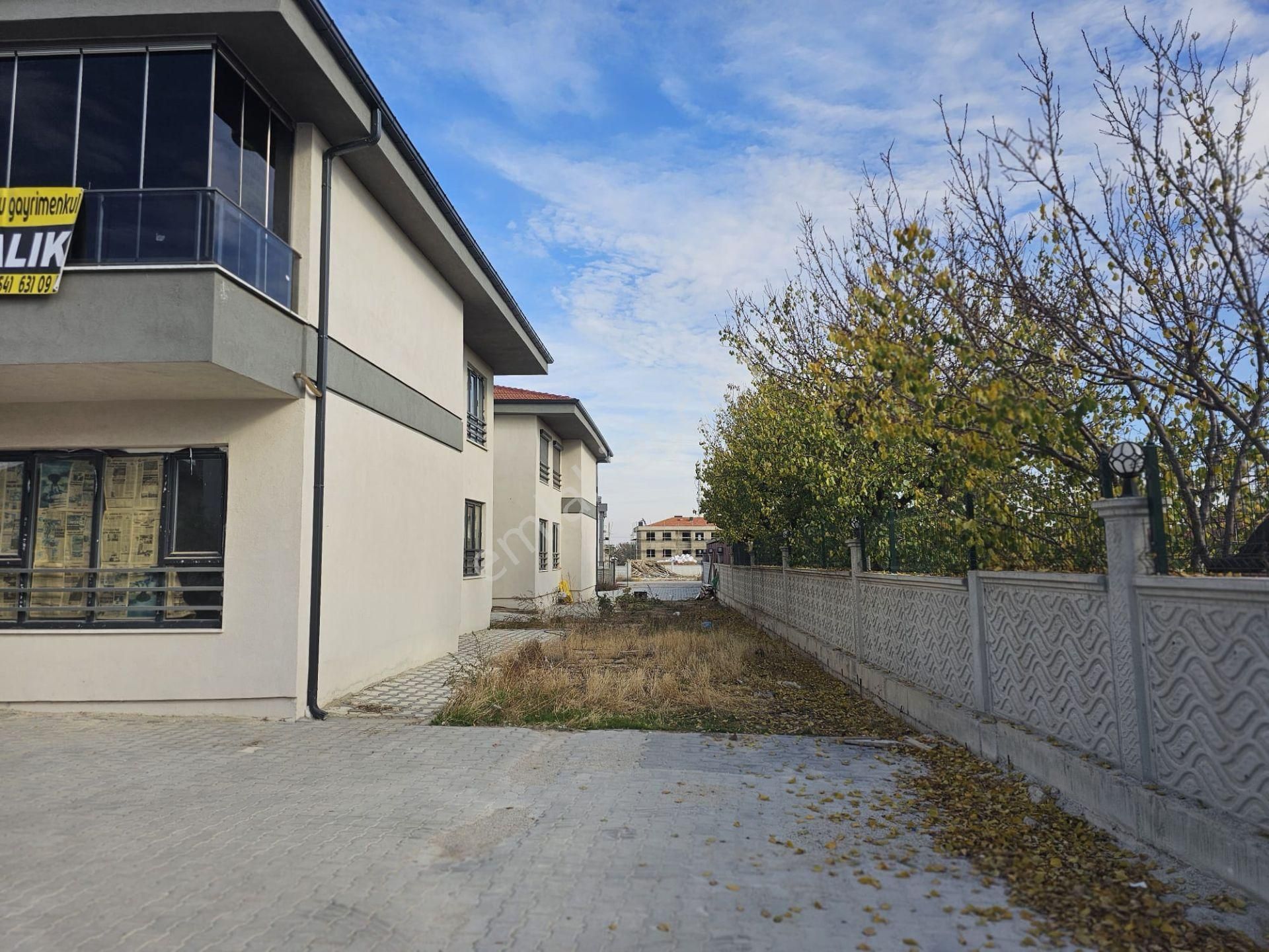 Bahçeşehir’in En Güzel Noktasında 4+1 Fırsat Daire - Görsel 13