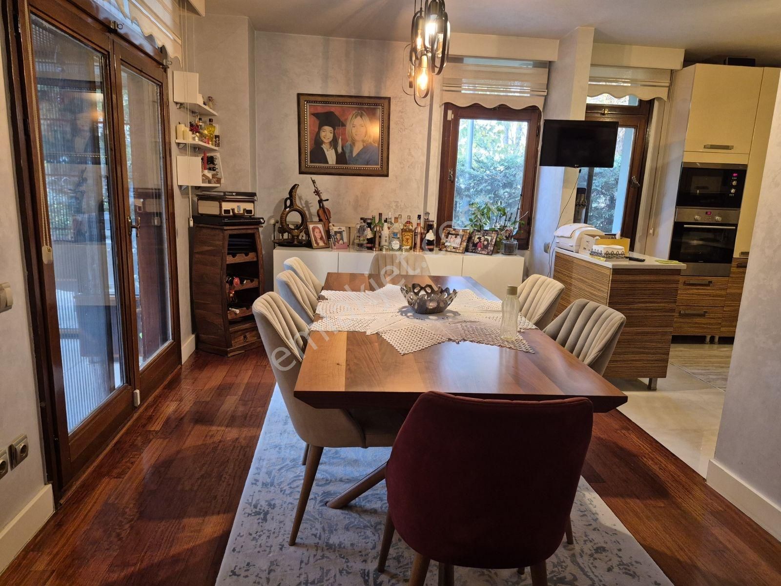 Bahçeşehir'in Göbeğinde En Güzel Konumda 5+2 Satılık Villa - Görsel 4