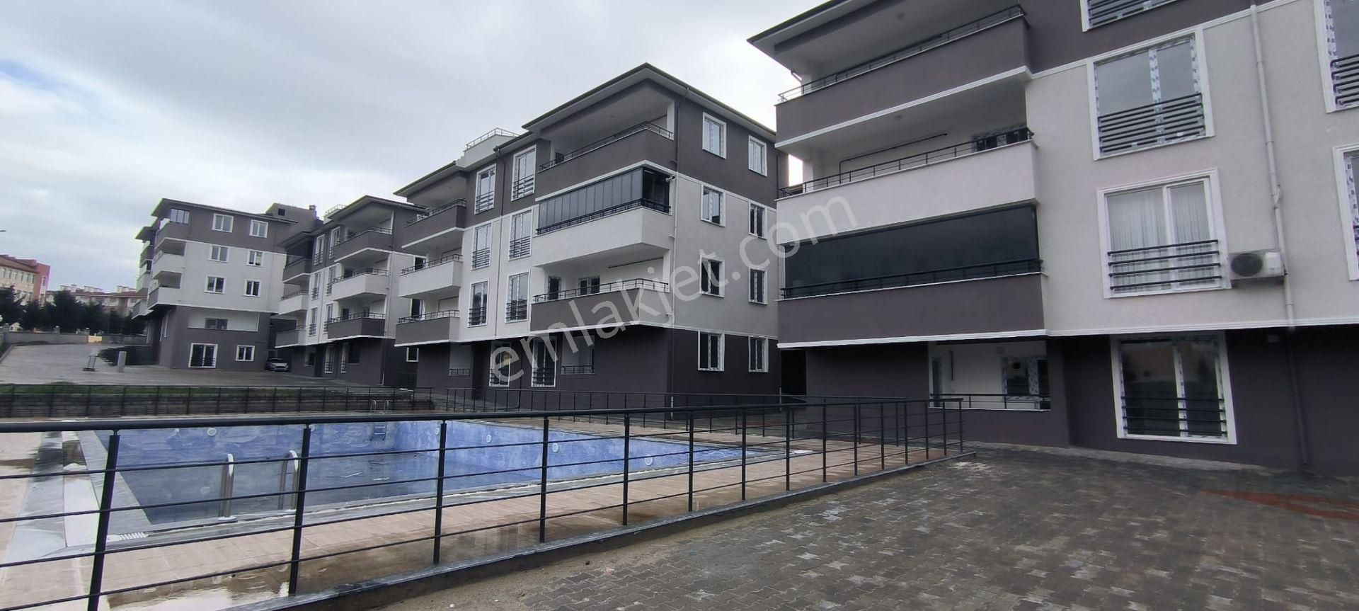 Tekirdağ Süleymanpaşa Karadeniz Mah Havuzlu Site İçerisinde Kiralık Sıfır Daire - Görsel 3