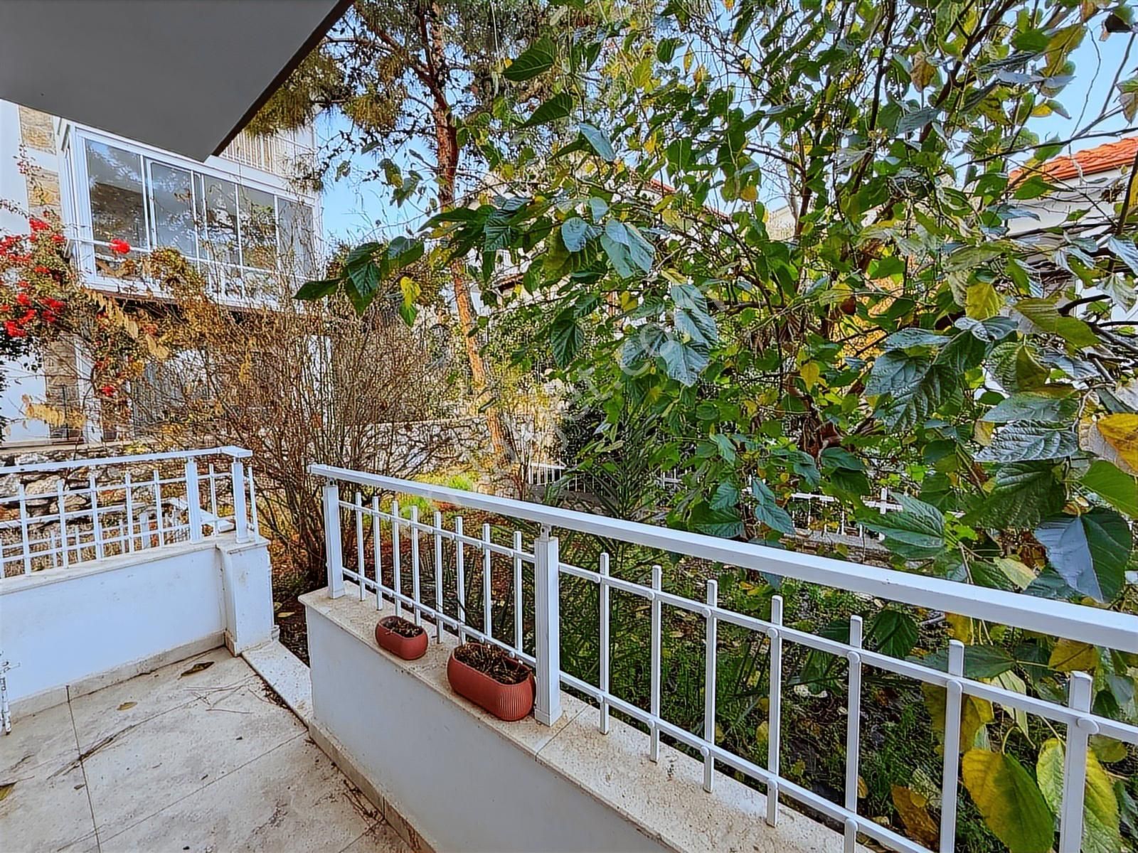 Datça Merkez'de Satılık Bahçeli Ara Kat 2+1 Balkonlu Geniş Daire - Görsel 34