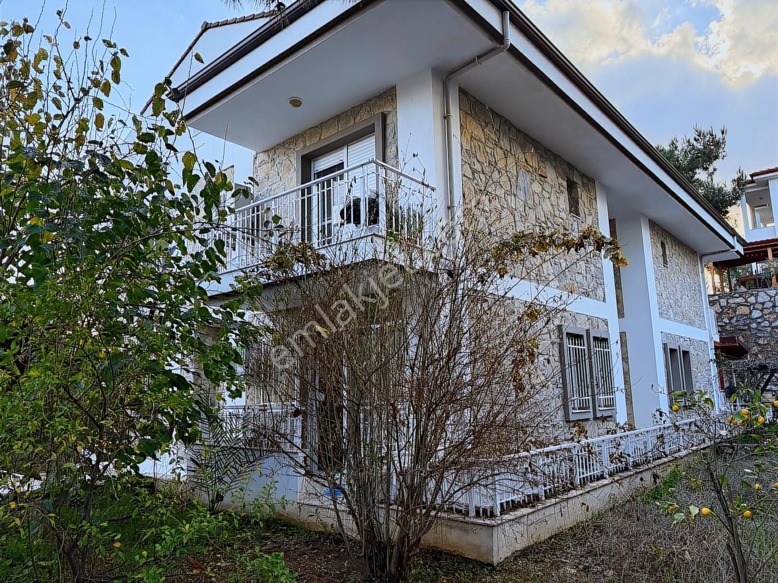 Datça Merkez'de Satılık Bahçeli Ara Kat 2+1 Balkonlu Geniş Daire - Görsel 11