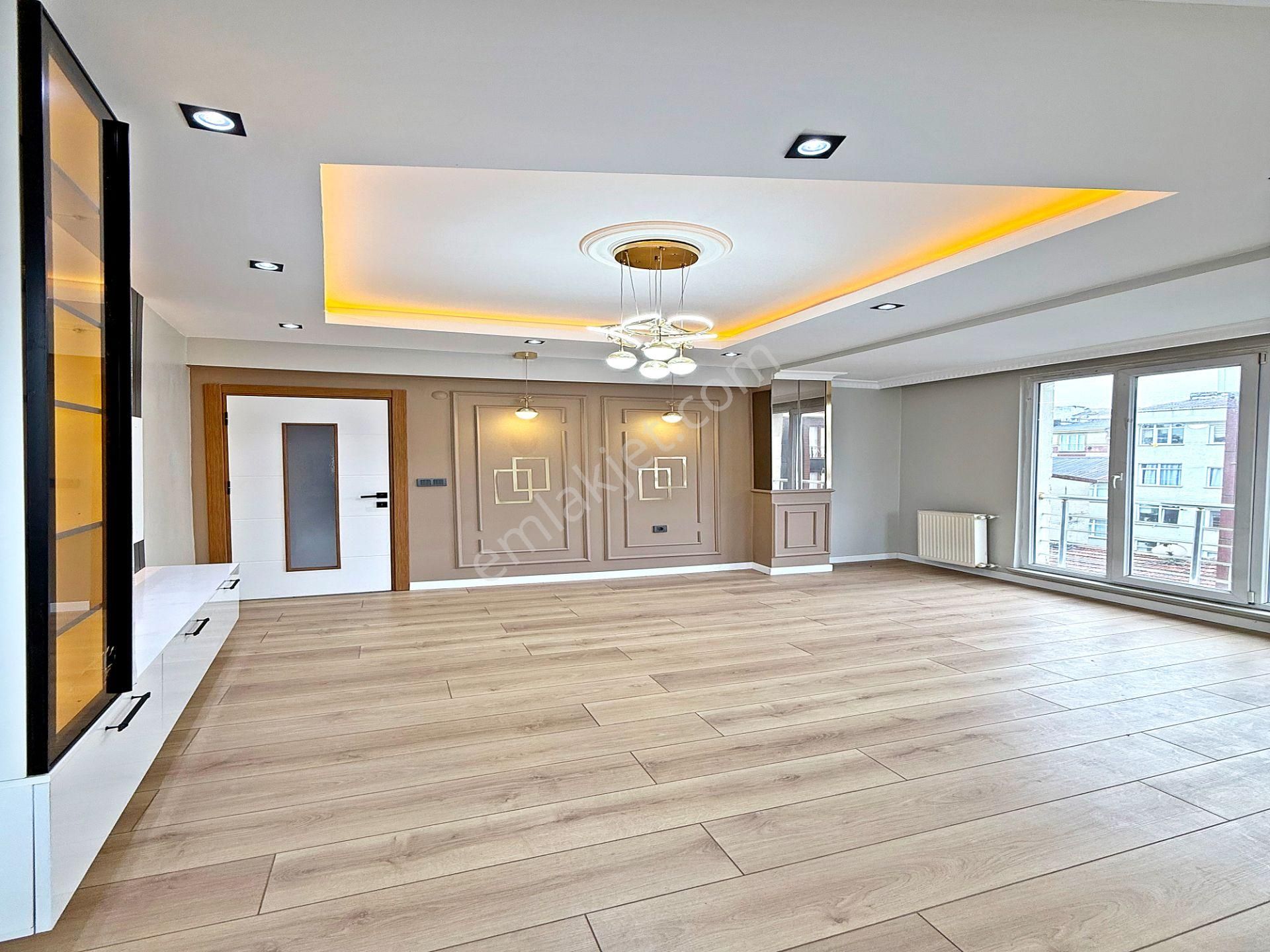 Sultaniye Mahallesinde Lüks Dekorlu Asansörlü Binada 2+1 Ara Kat - Görsel 5