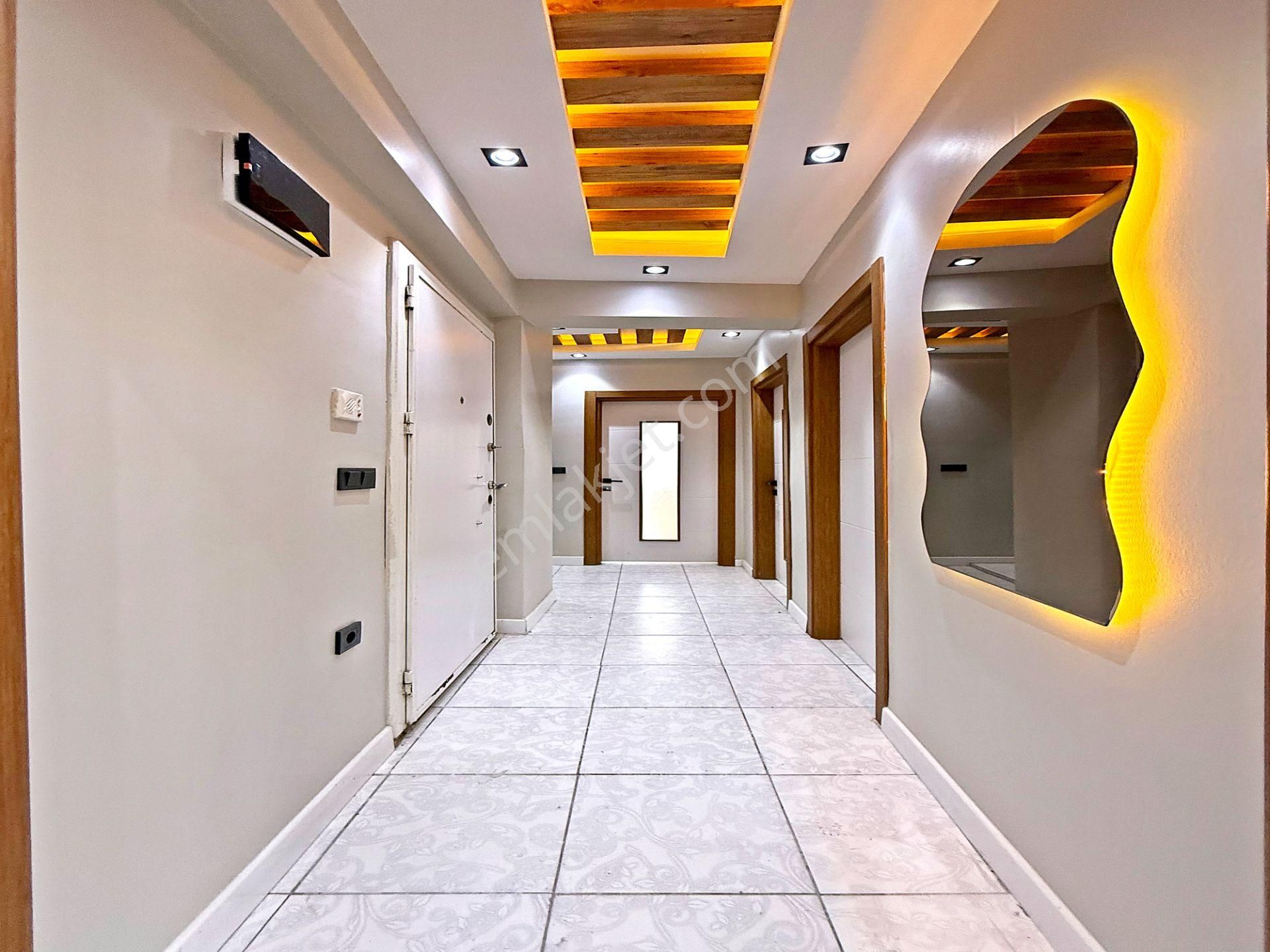 Sultaniye Mahallesinde Lüks Dekorlu Asansörlü Binada 2+1 Ara Kat - Görsel 15