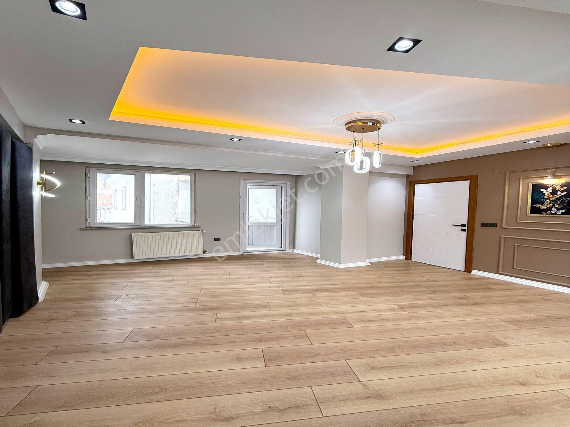 Sultaniye Mahallesinde Lüks Dekorlu Asansörlü Binada 2+1 Ara Kat - Görsel 13