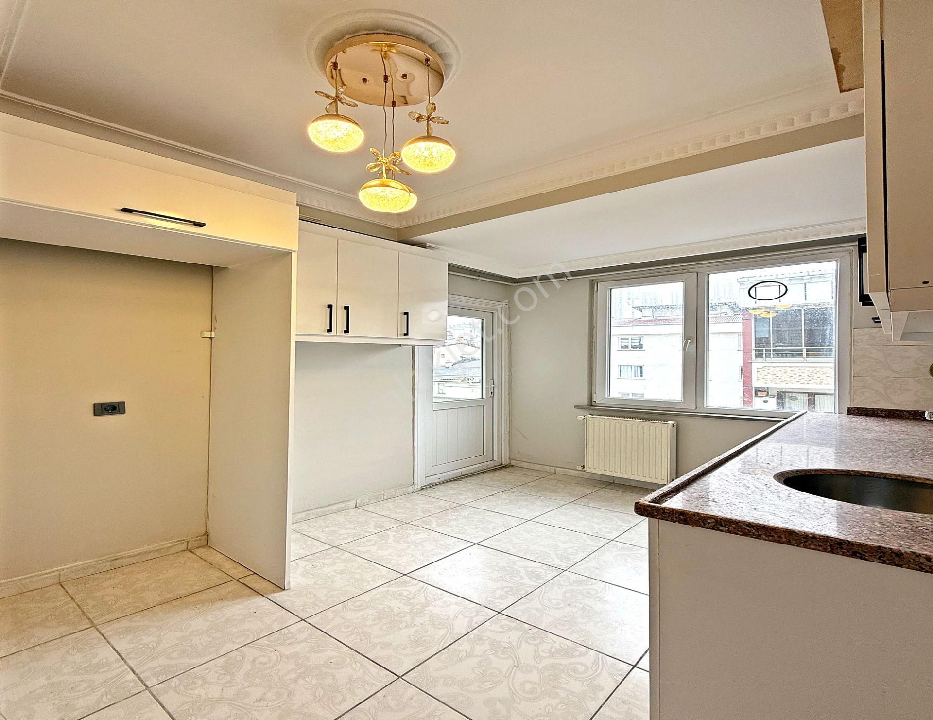 Sultaniye Mahallesinde Lüks Dekorlu Asansörlü Binada 2+1 Ara Kat - Görsel 18