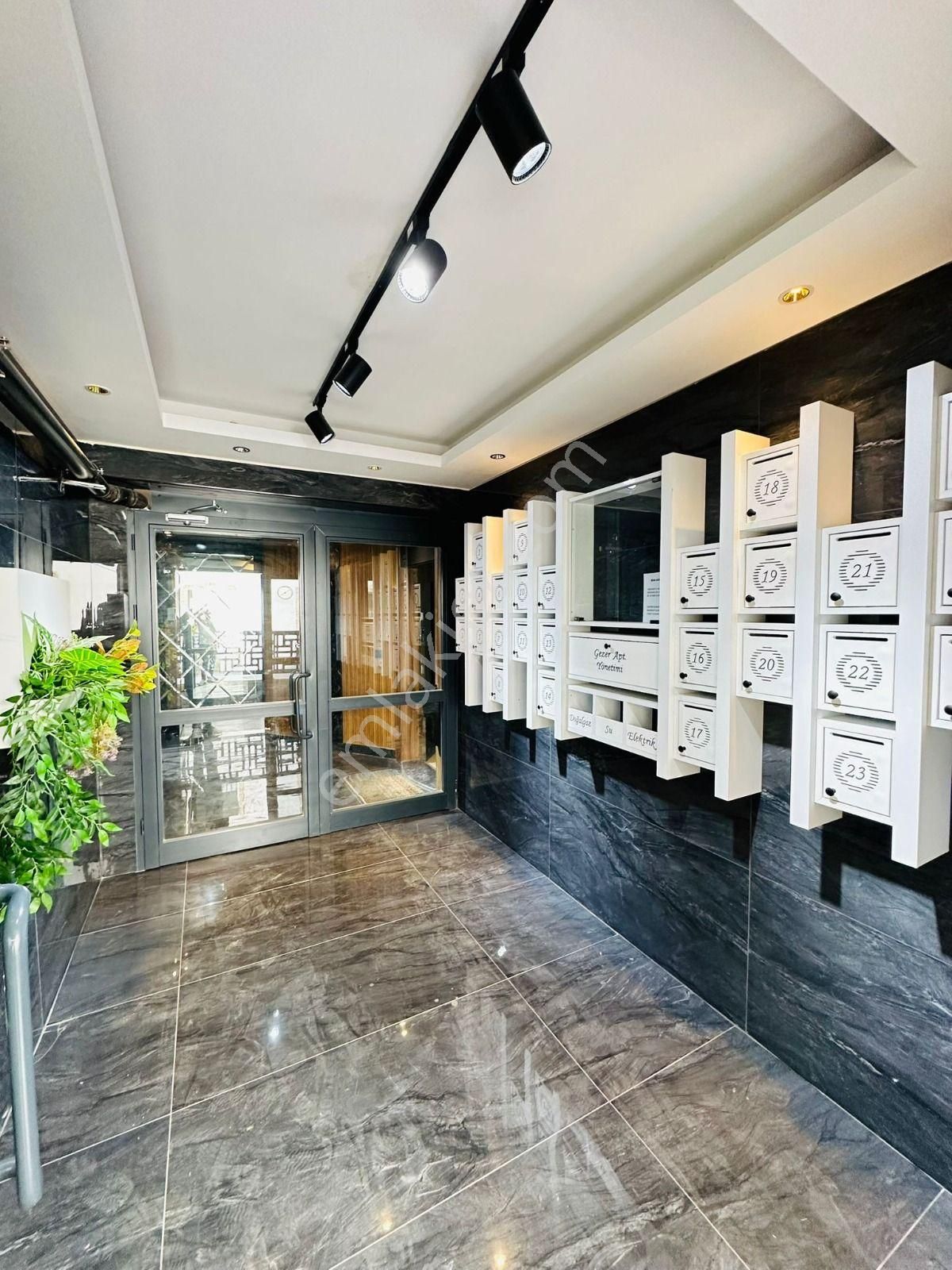 Karapürçek'te Uçaklı Park Yakını Yerden Isıtmalı Ultra Lüks Yapılı 3+1 Satılık Sıfır Daire !! - Görsel 28