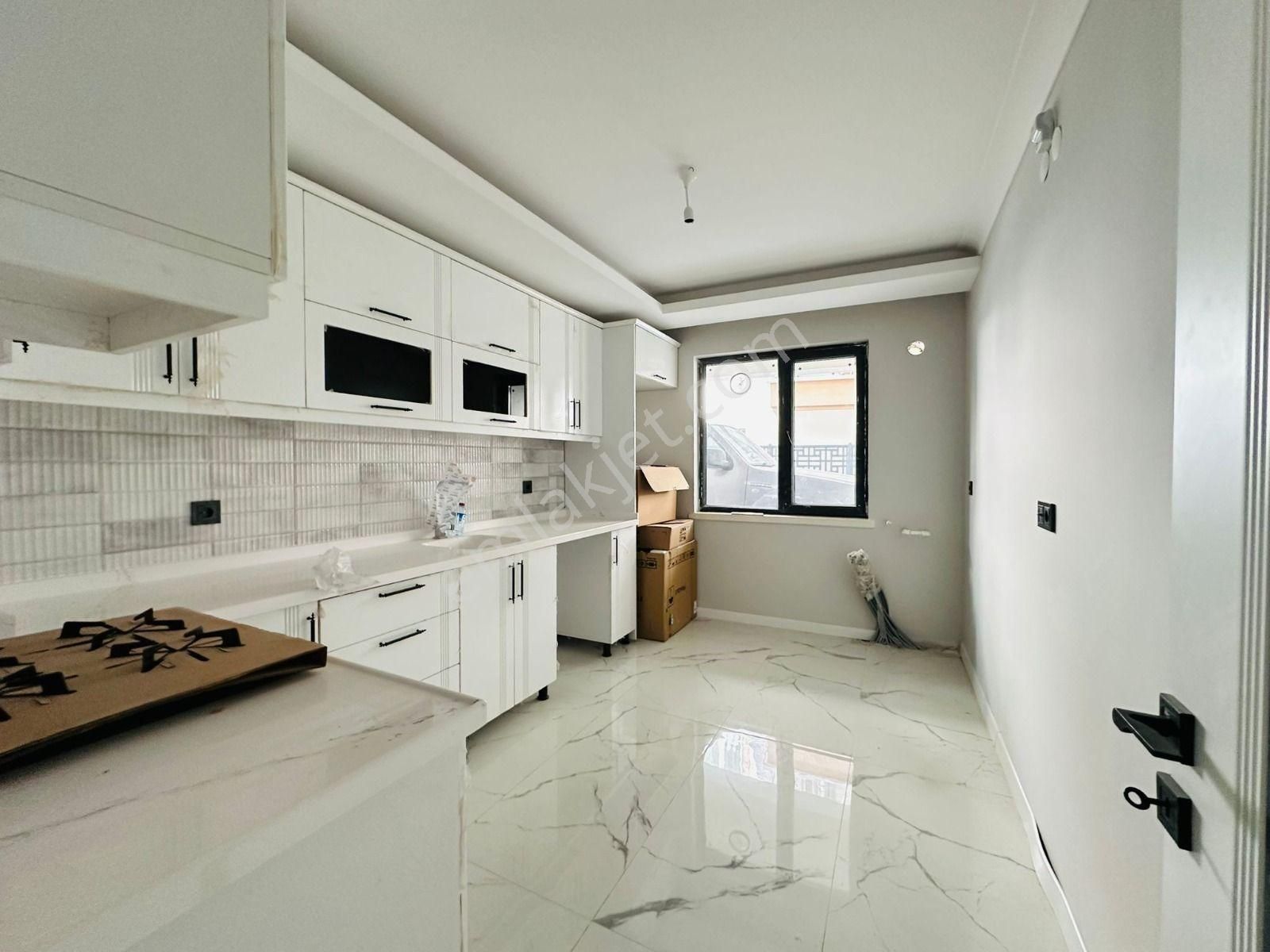 Karapürçek'te Uçaklı Park Yakını Yerden Isıtmalı Ultra Lüks Yapılı 3+1 Satılık Sıfır Daire !! - Görsel 7