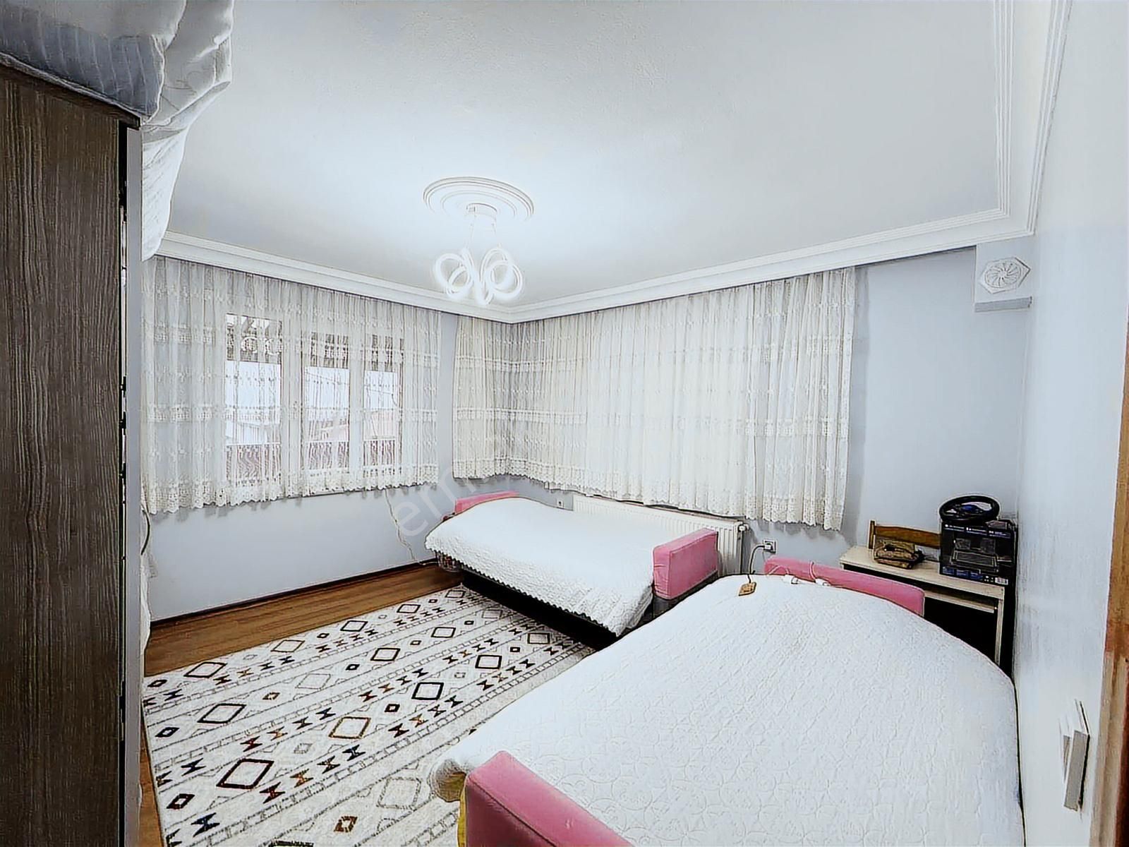 Yoldaş İnş Satılık 3+1 200 M2 Çatı Katı Temiz Daire Çatısı Beton - Görsel 21