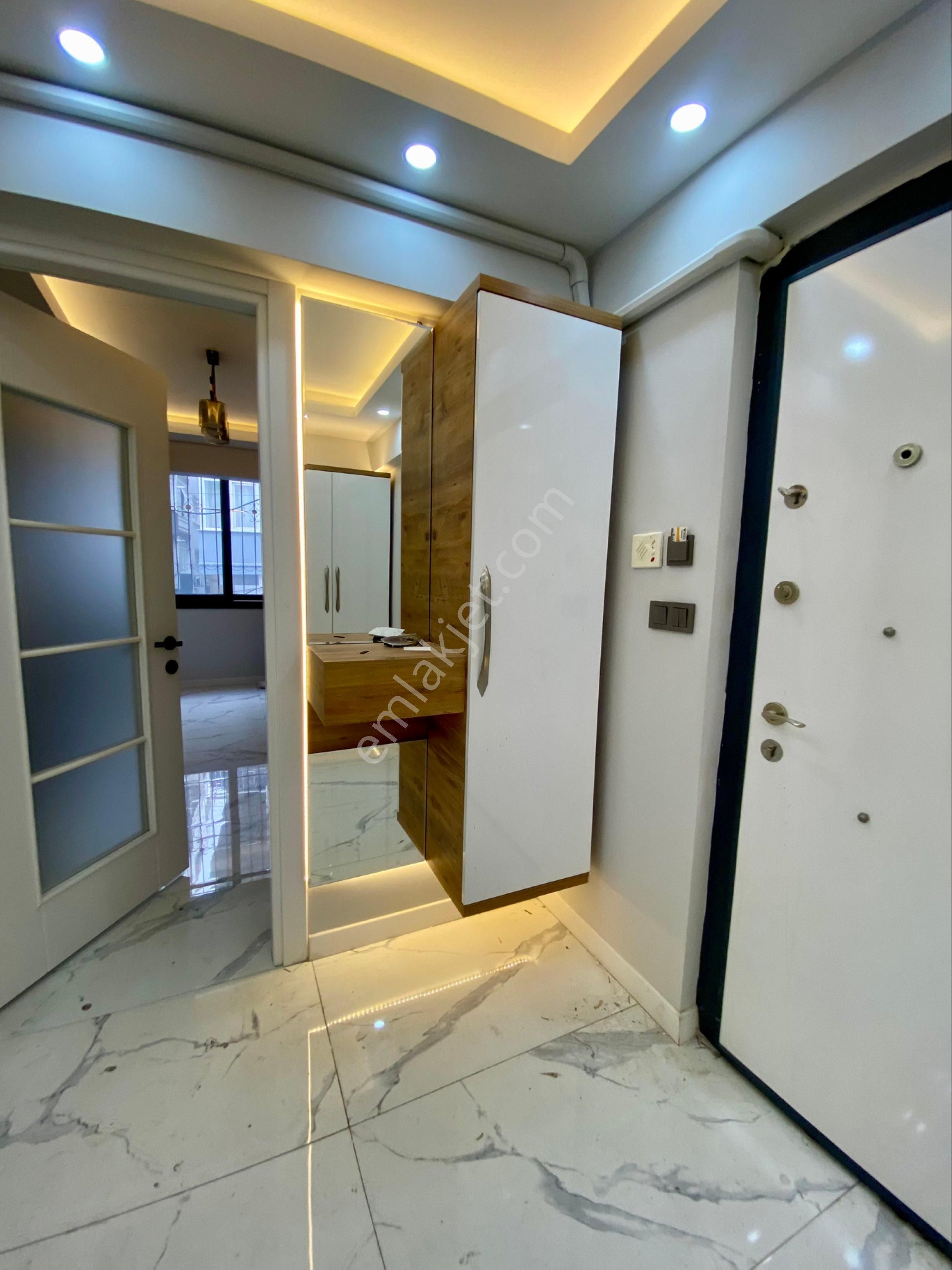 Hastahane Ve Ptt Yanı Cd. Üzeri Ara Kat Köşe Lüx 3+1 Daire - Görsel 8