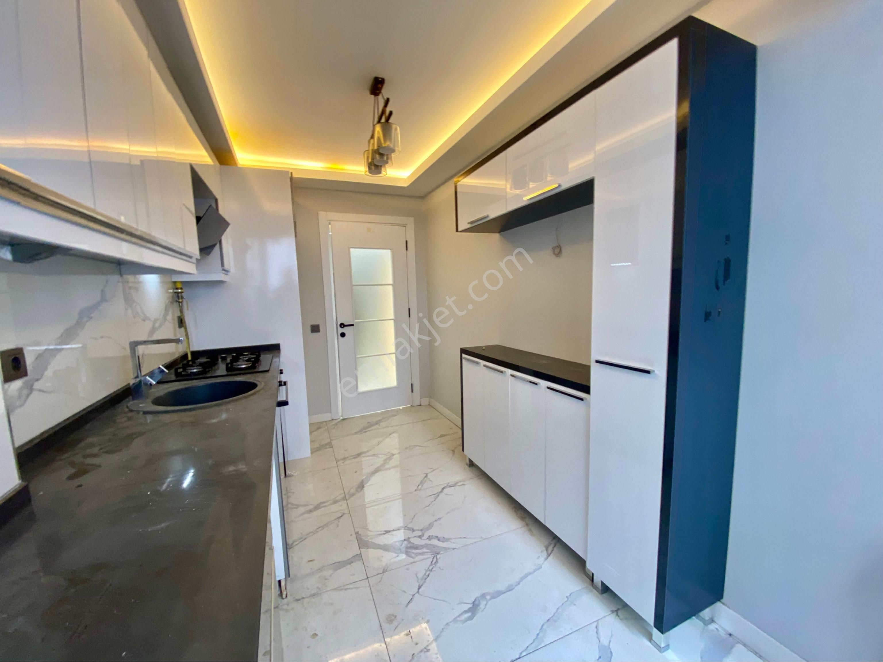 Hastahane Ve Ptt Yanı Cd. Üzeri Ara Kat Köşe Lüx 3+1 Daire - Görsel 5