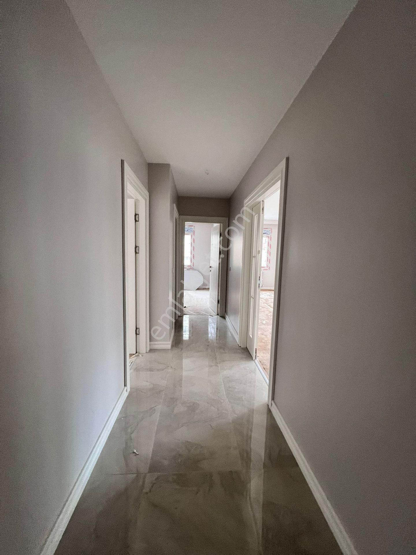 Erenköy'de Sıfır Yeni Binada Ebeveyn Banyolu Balkonlu Net 100m2 3+1 - Görsel 34