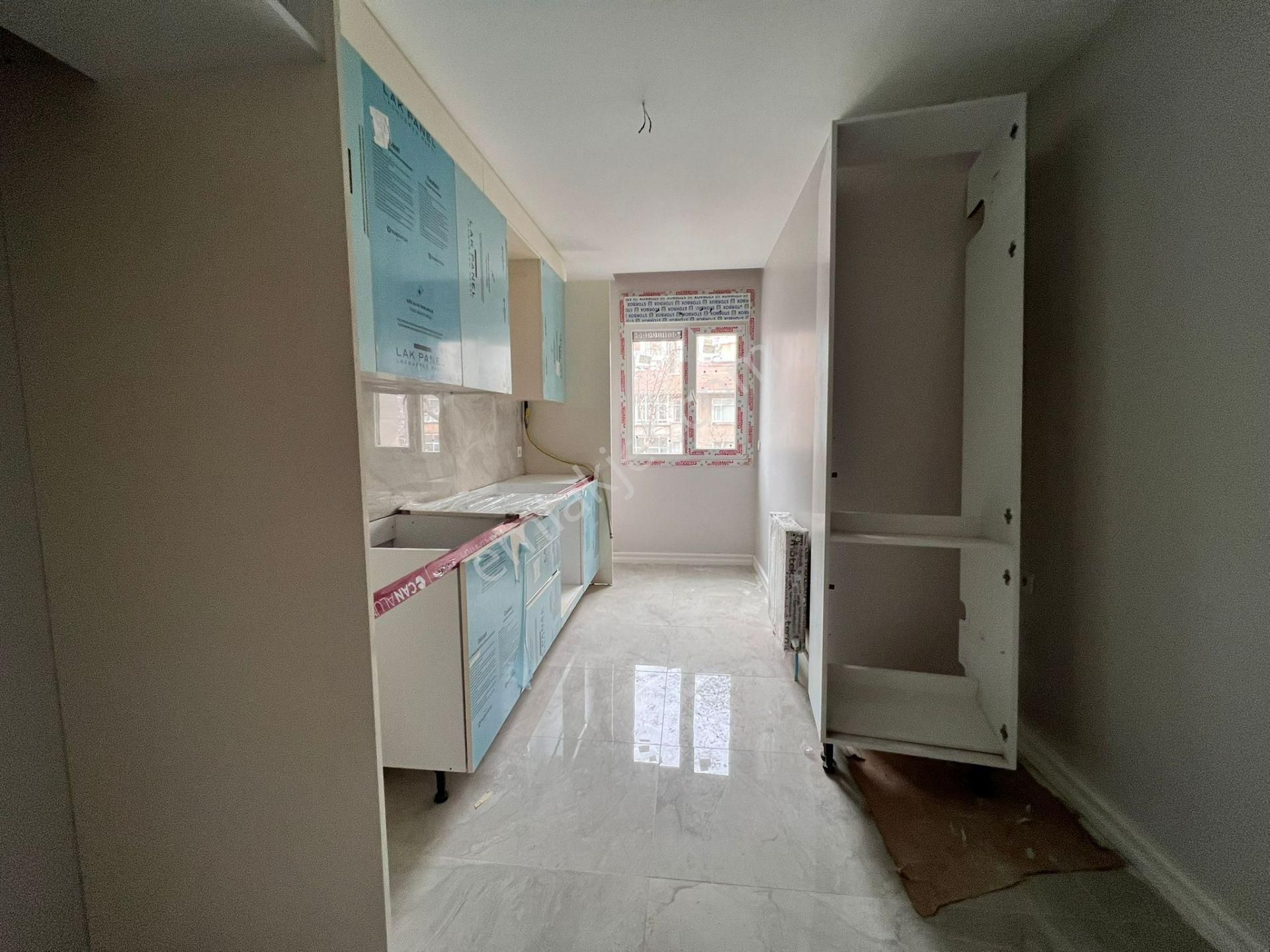 Erenköy'de Sıfır Yeni Binada Ebeveyn Banyolu Balkonlu Net 100m2 3+1 - Görsel 9