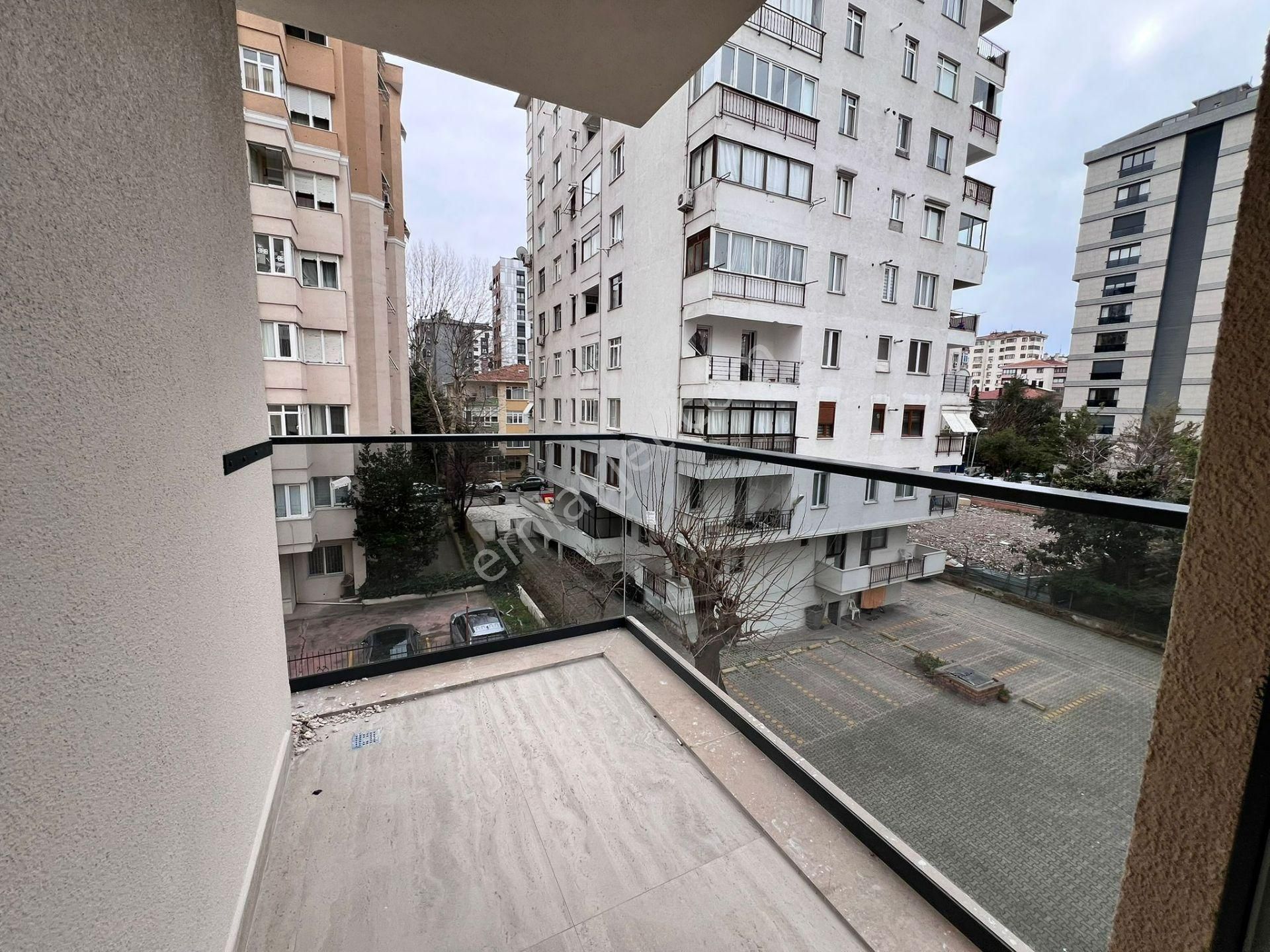 Erenköy'de Sıfır Yeni Binada Ebeveyn Banyolu Balkonlu Net 100m2 3+1 - Görsel 8