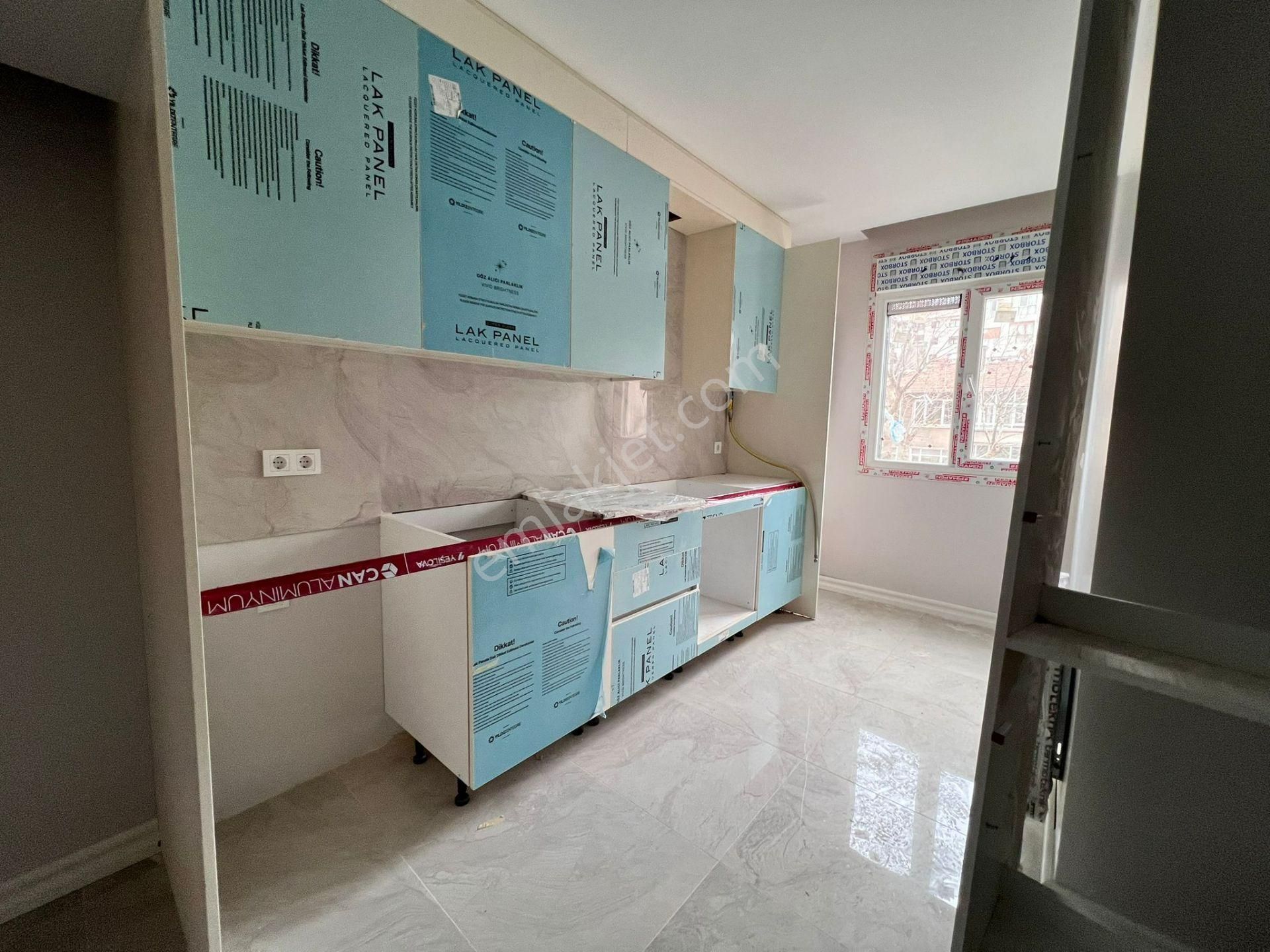 Erenköy'de Sıfır Yeni Binada Ebeveyn Banyolu Balkonlu Net 100m2 3+1 - Görsel 14