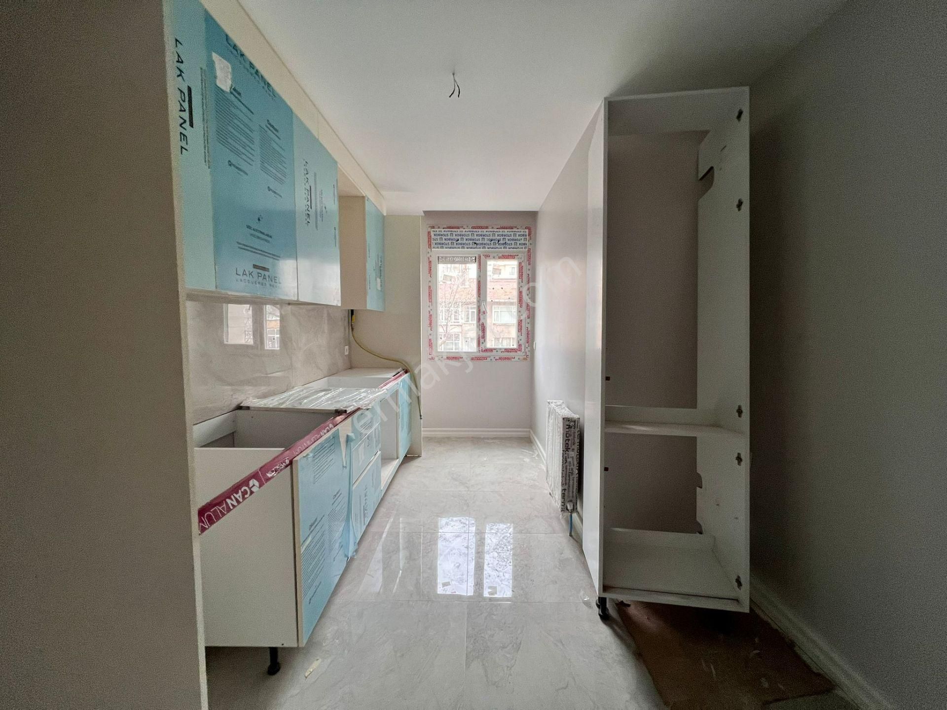 Erenköy'de Sıfır Yeni Binada Ebeveyn Banyolu Balkonlu Net 100m2 3+1 - Görsel 13