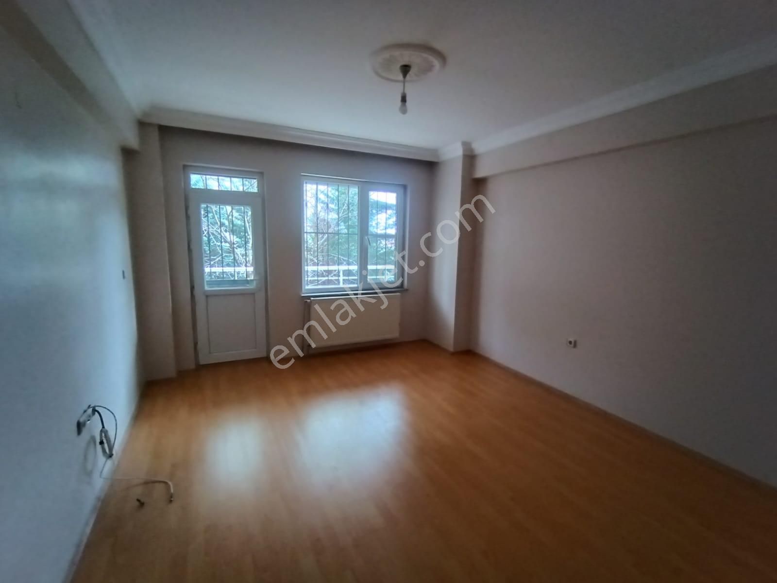 Satılık 3+1 Lüks Daire Uşak Merkez Cumhuriyet Mahallesi - Görsel 19