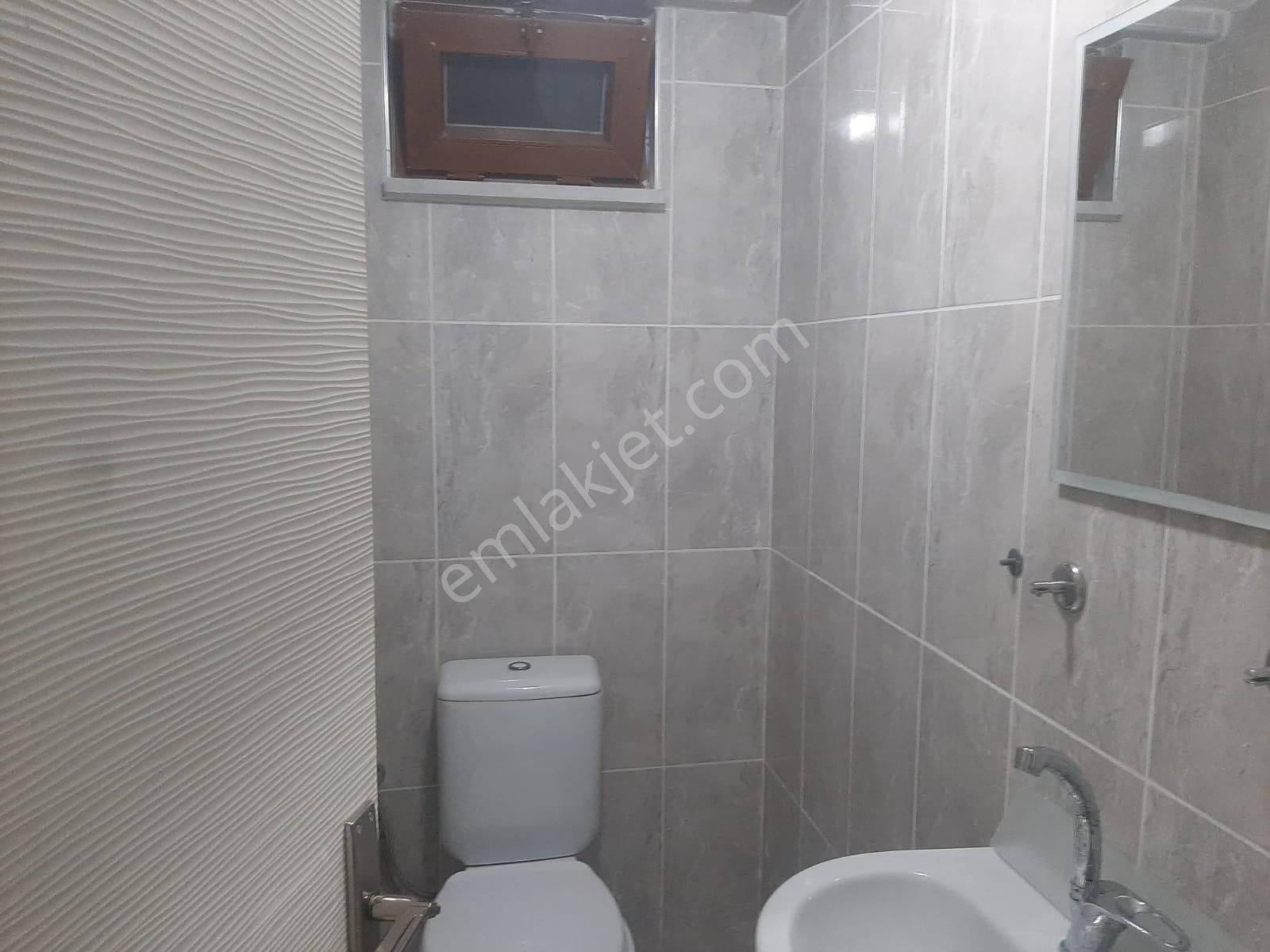 Fem Emlak'tan Emirsultan Zeyniler Cad.altında 90 M2 Kombili Ferah Daire - Görsel 16