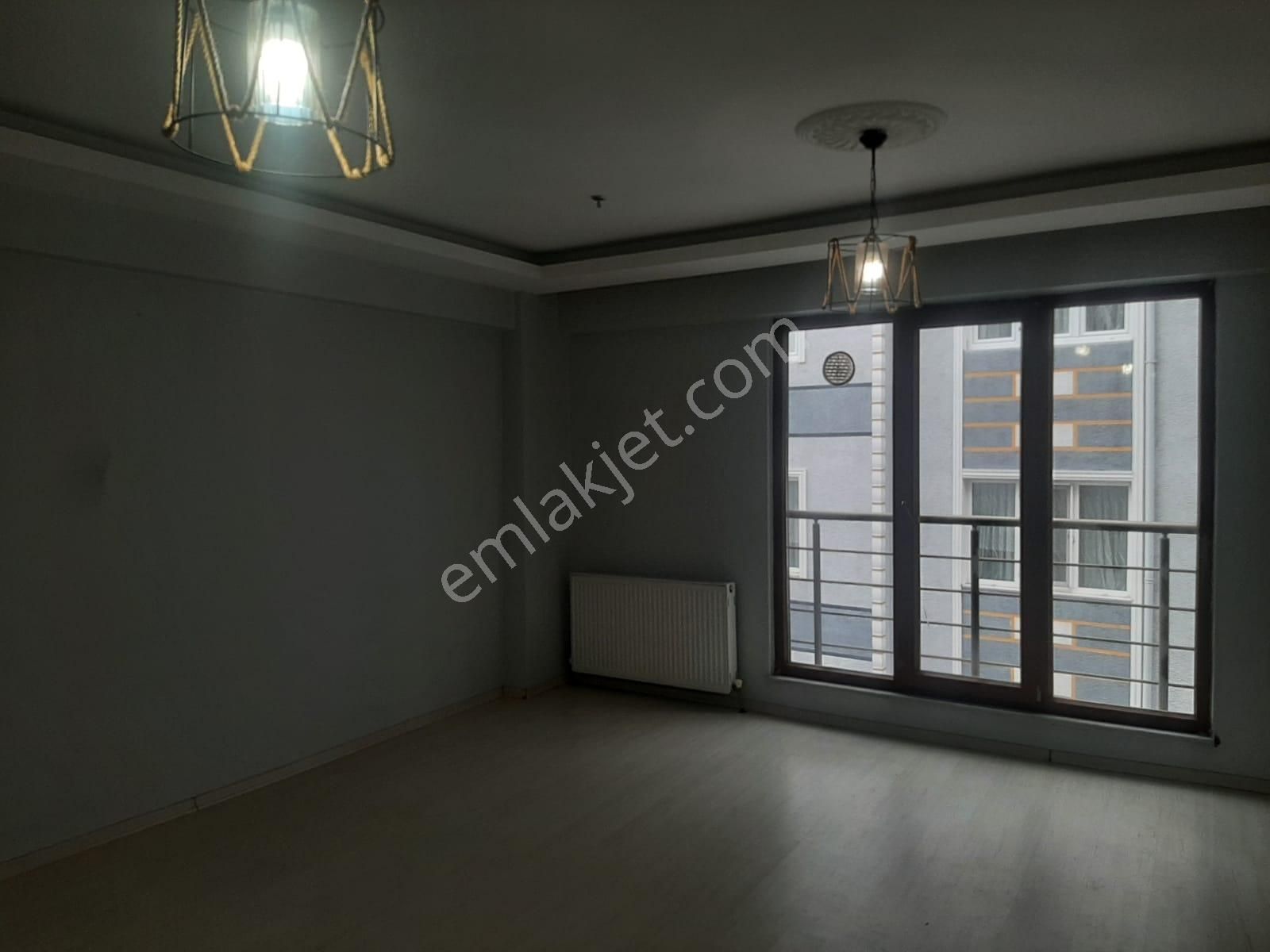 Fem Emlak'tan Emirsultan Zeyniler Cad.altında 90 M2 Kombili Ferah Daire - Görsel 14