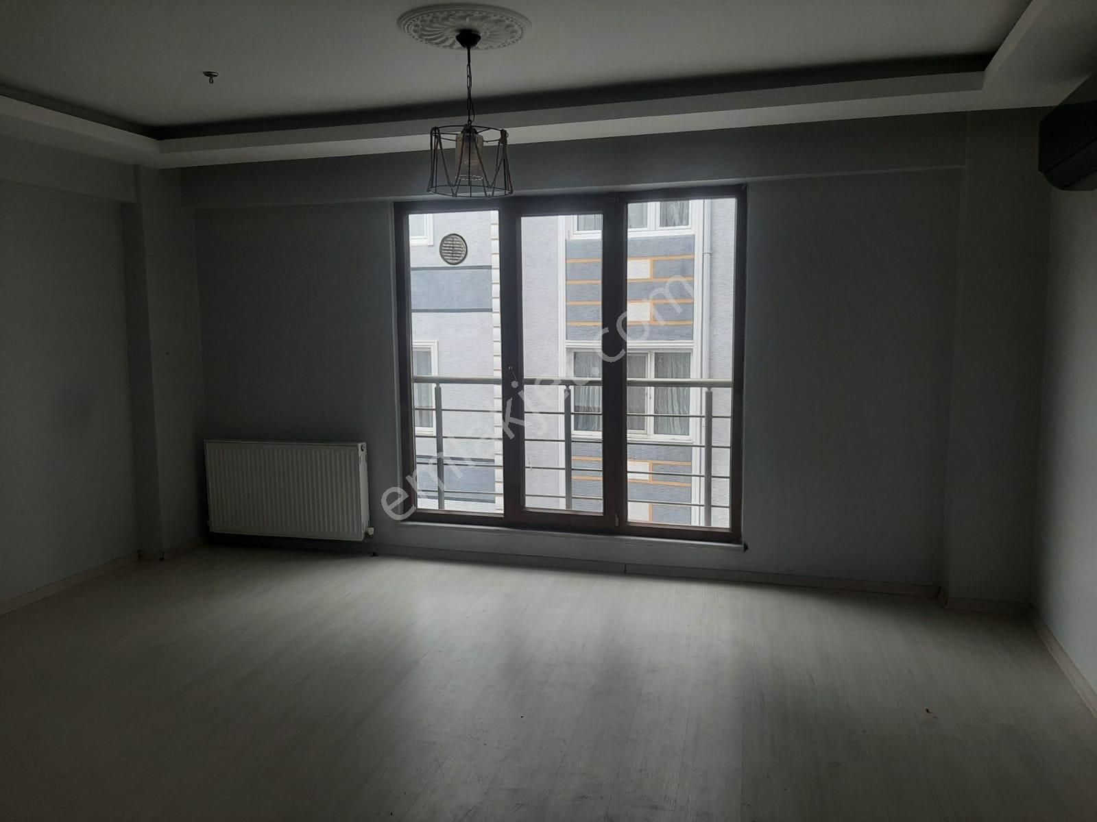 Fem Emlak'tan Emirsultan Zeyniler Cad.altında 90 M2 Kombili Ferah Daire - Görsel 13