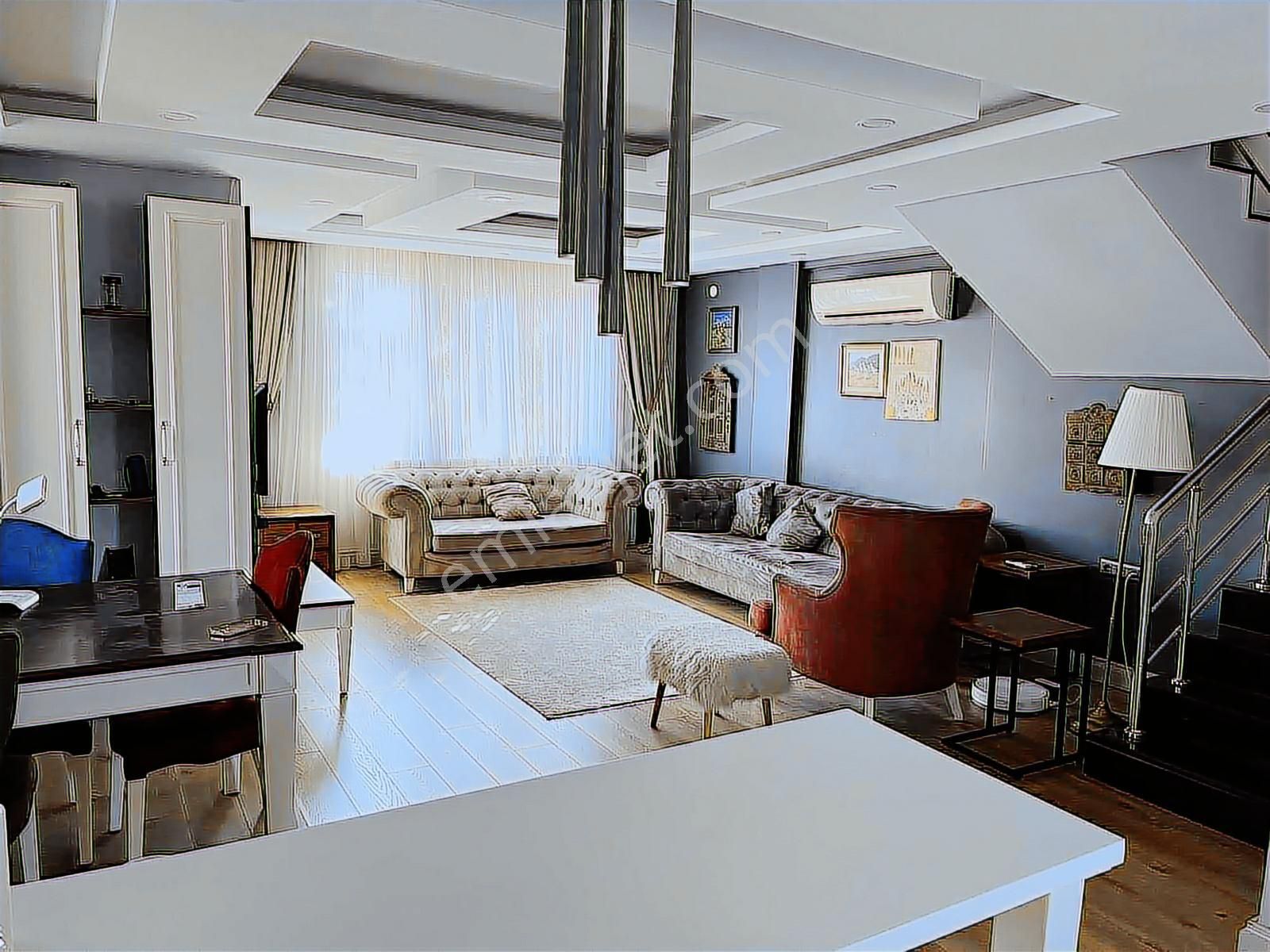 Balo Gayrimenkul'den Güzeloba Turizm Yolu Üzerı 6+2 Villa