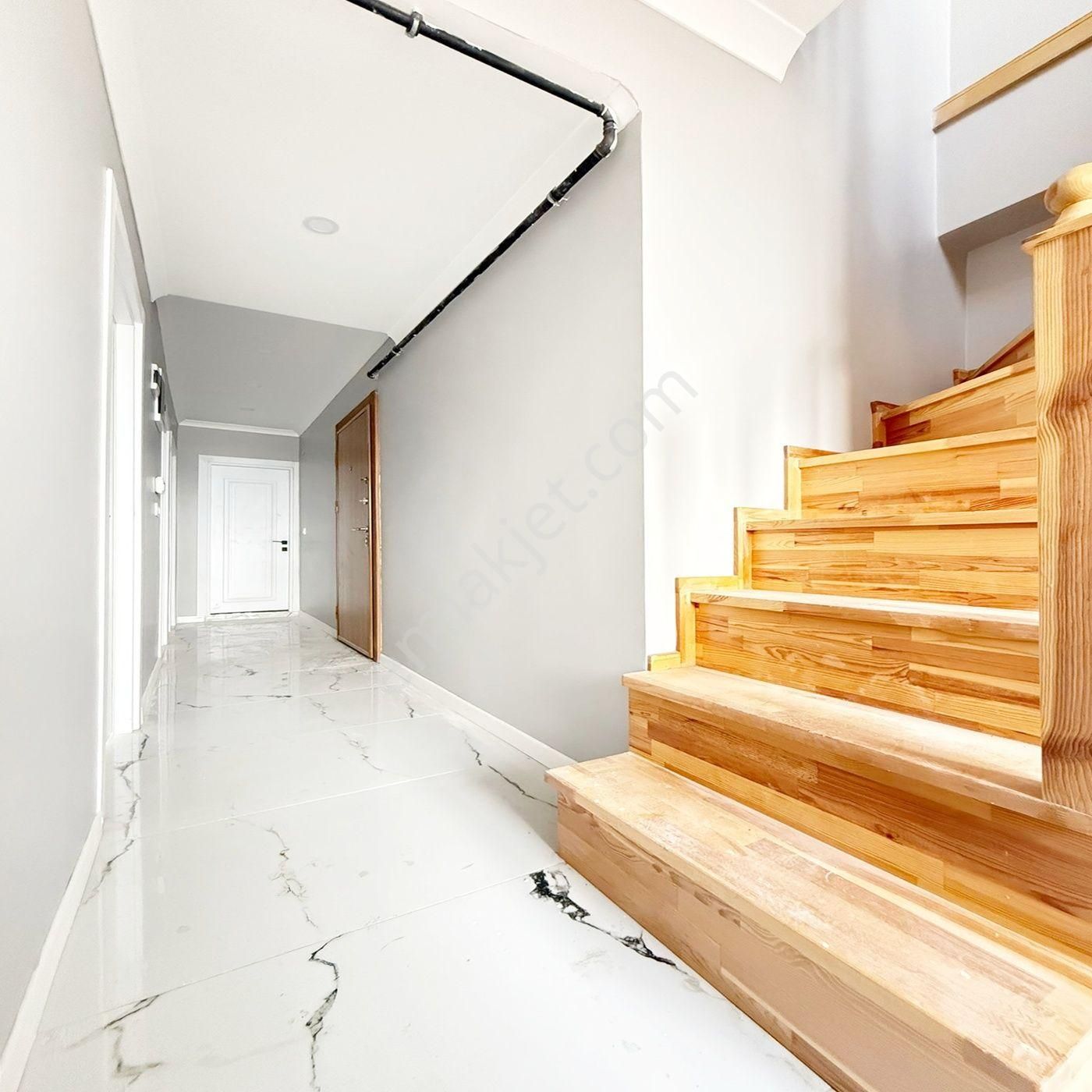 Pusula Yapı'dan Çift Banyolu , Çift Mutfaklı 4+1 Üst Dubleks!!! - Görsel 13