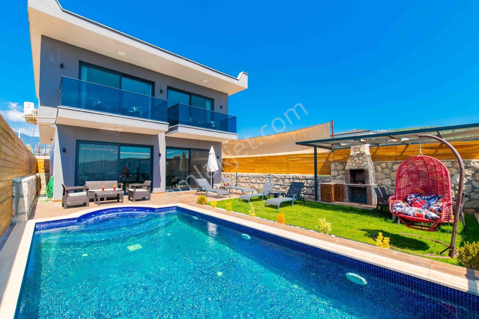 Kaş Patara'da Havuzlu 2+1 Satılık Villa