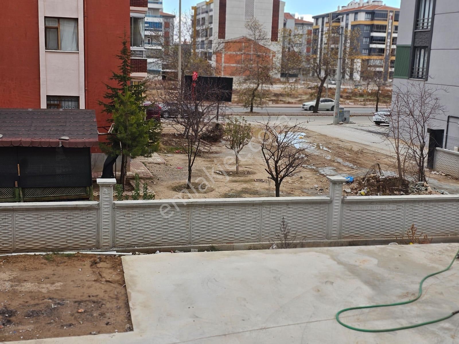 Kontv Bina Arkası Emirgazi’de 3+1 Satılık Daireler!