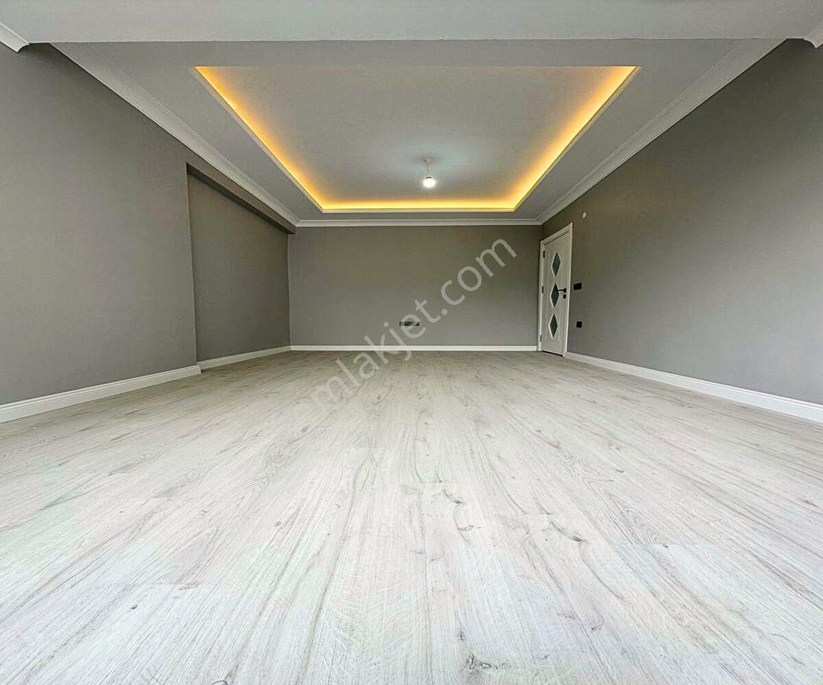 Güzel City'den Merkezi Konumda Köşe Başı+balkonlu+ön Cephe 2+1! - Görsel 3