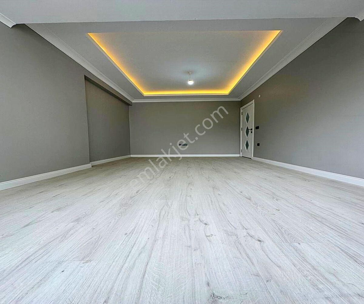 Güzel City'den Merkezi Konumda Köşe Başı+balkonlu+ön Cephe 2+1! - Görsel 9