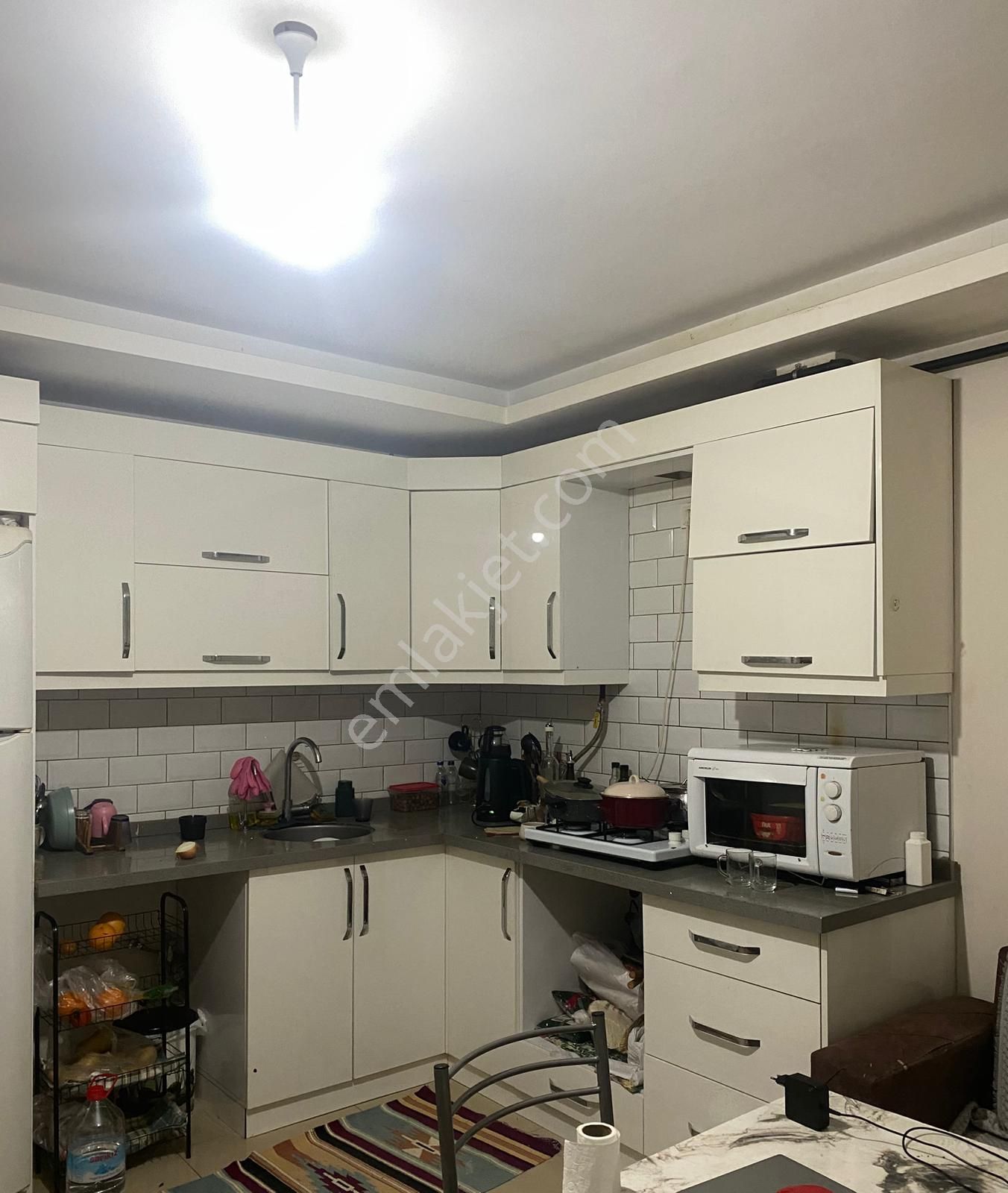 Ağabey Gayrimenkul' Den Buca-yıldız Mahallesinde Eşyalı Kiralık Daire
