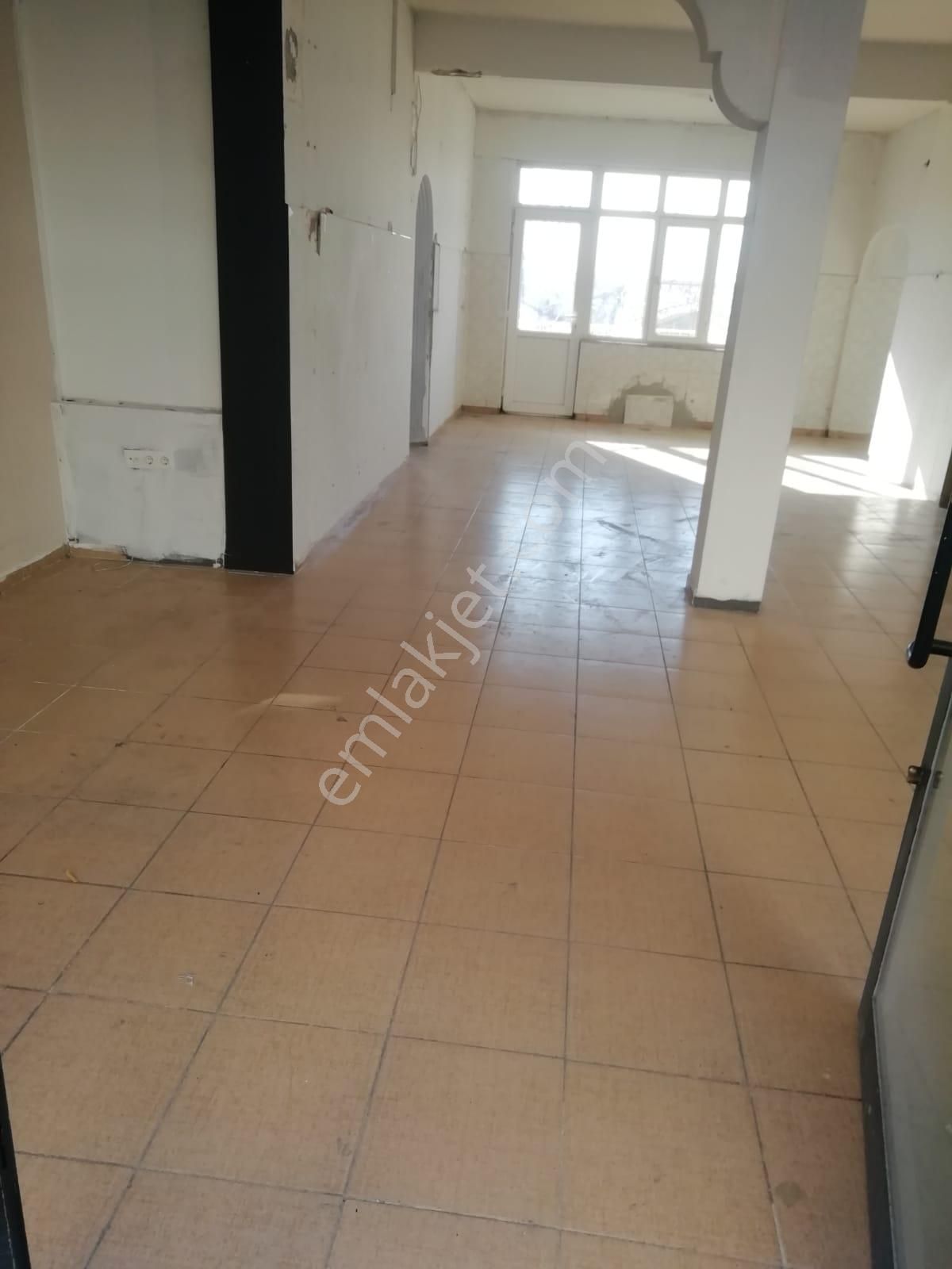 Adalet Gold Group Emlak'tan Kiralık Dükkan 100 M2 Merkezi Konumda - Görsel 7