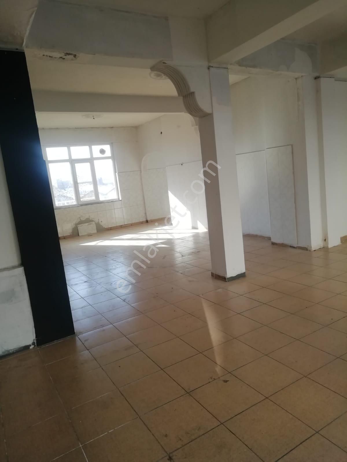 Adalet Gold Group Emlak'tan Kiralık Dükkan 100 M2 Merkezi Konumda - Görsel 18