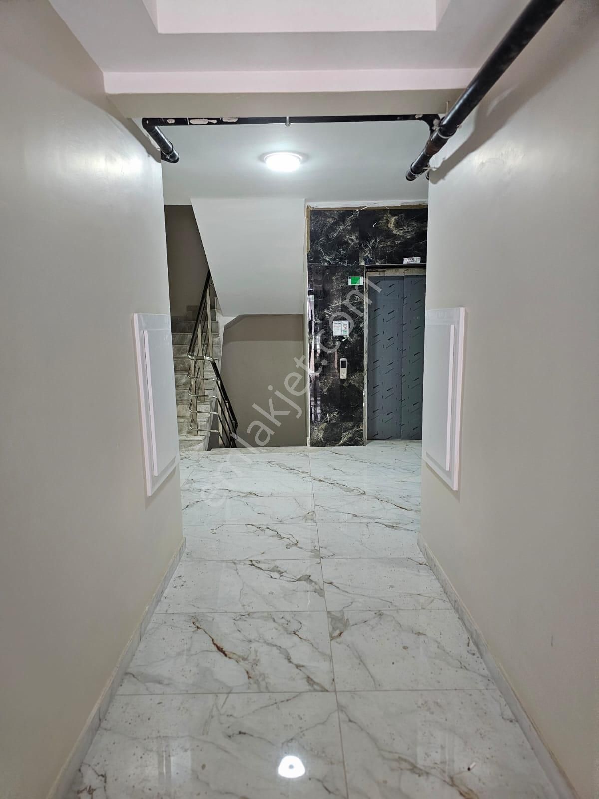 Kontv Arkası Ulaşıma Yakın 3+1 Daireler - Görsel 14