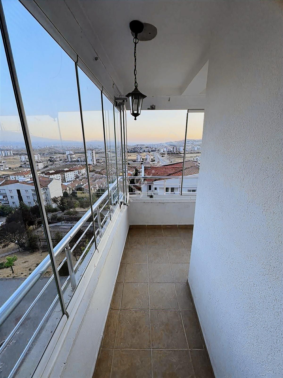 Kuzey Emlaktan Bölgenin En Nezih Sitesinde Kuruş Masrafsız - Görsel 26