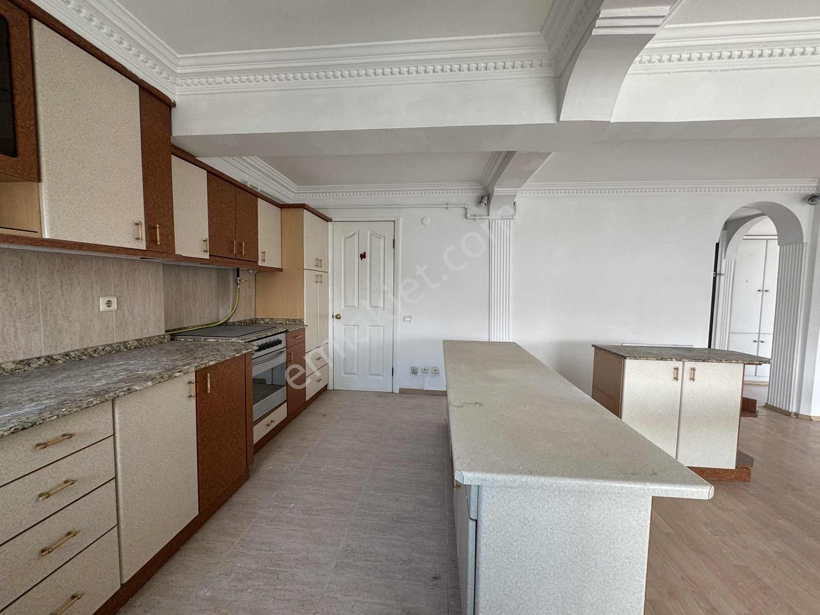 Bürmen'den Hatay Caddesi Üzeri Full Deniz Manzaralı Geniş Daire - Görsel 19