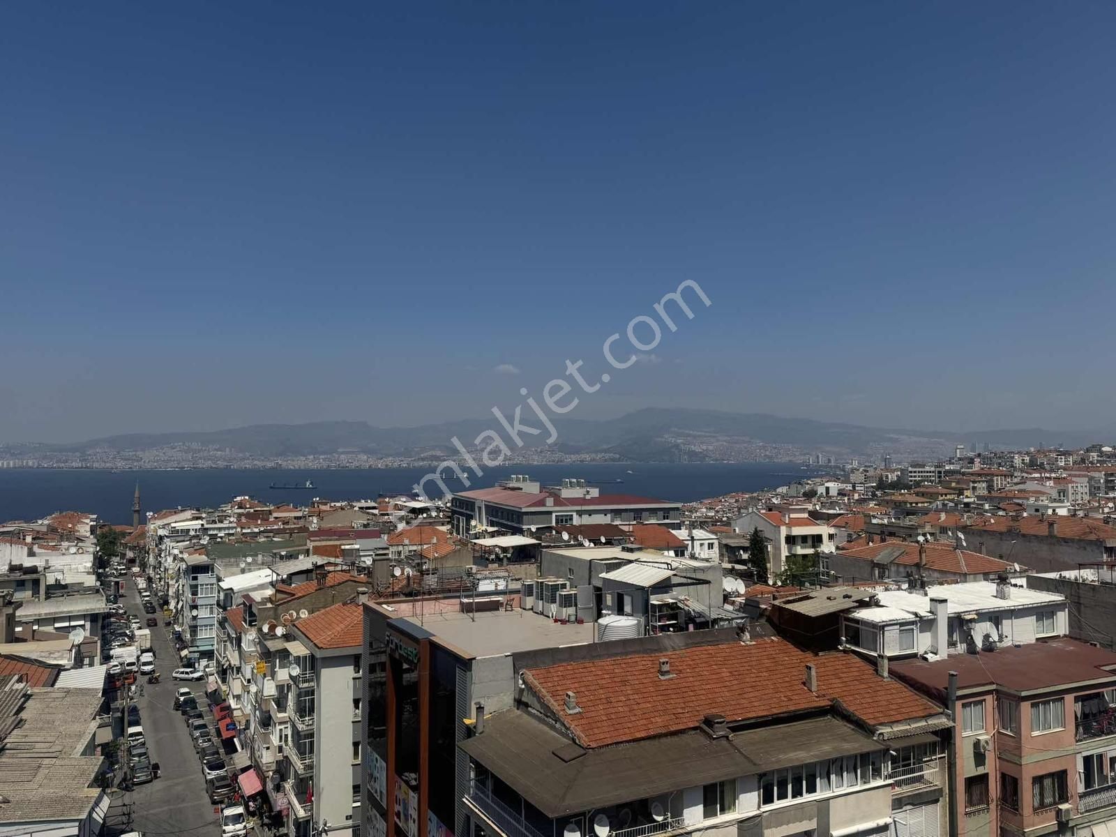 Bürmen'den Hatay Caddesi Üzeri Full Deniz Manzaralı Geniş Daire - Görsel 14