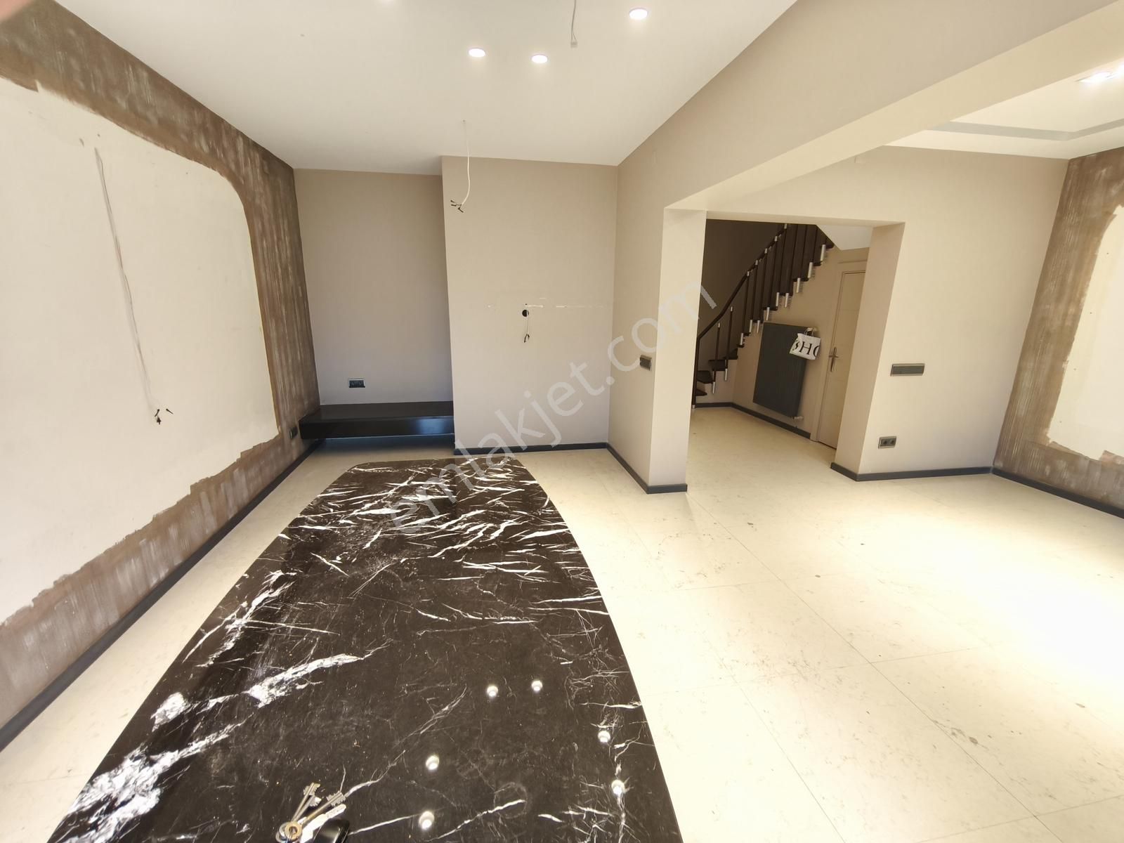 Basınköy Sitesi Mükemmel Lokasyonda 3+1 175m² Deniz Manzaralı - Görsel 30