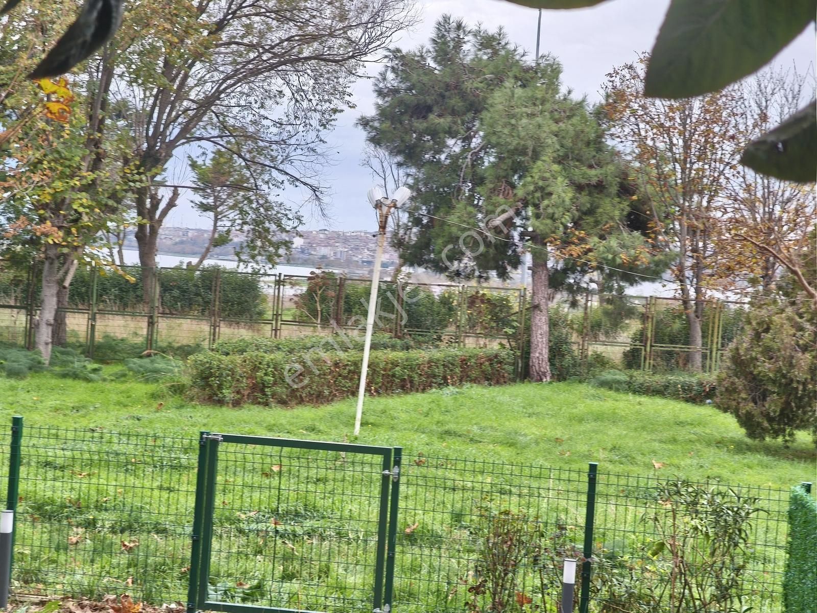 Basınköy Sitesi Mükemmel Lokasyonda 3+1 175m² Deniz Manzaralı - Görsel 4